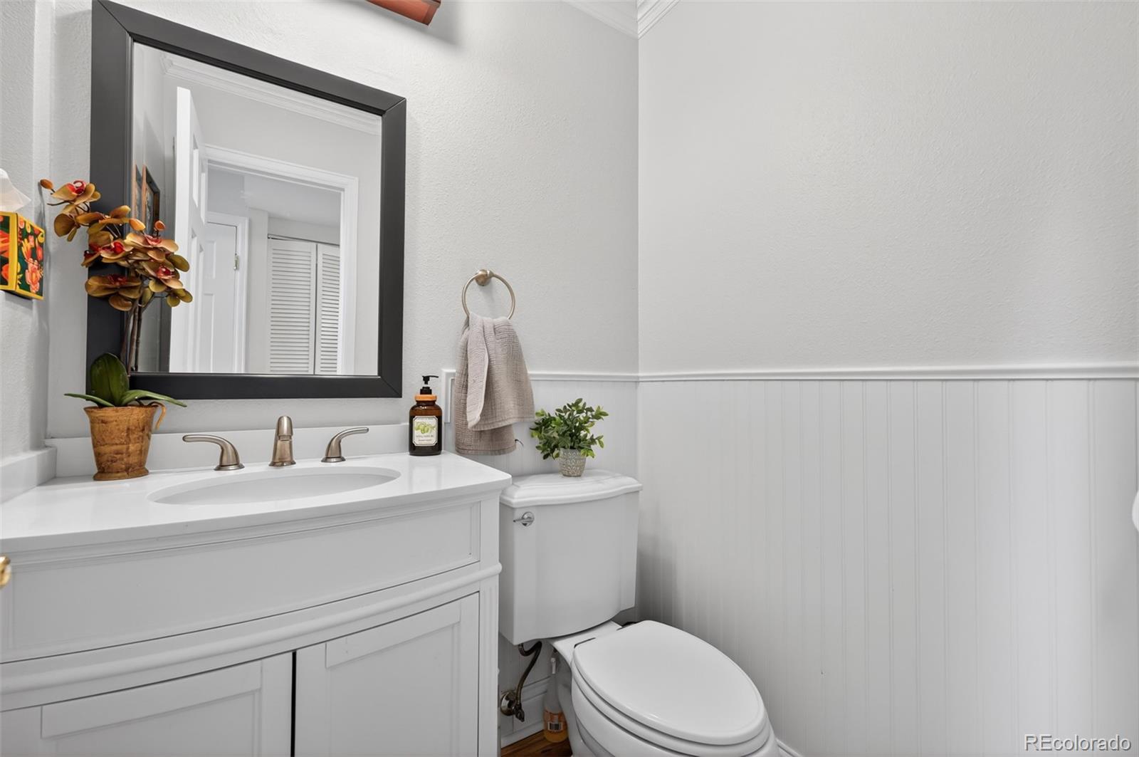 MLS Image #8 for 8135 e phillips circle,centennial, Colorado