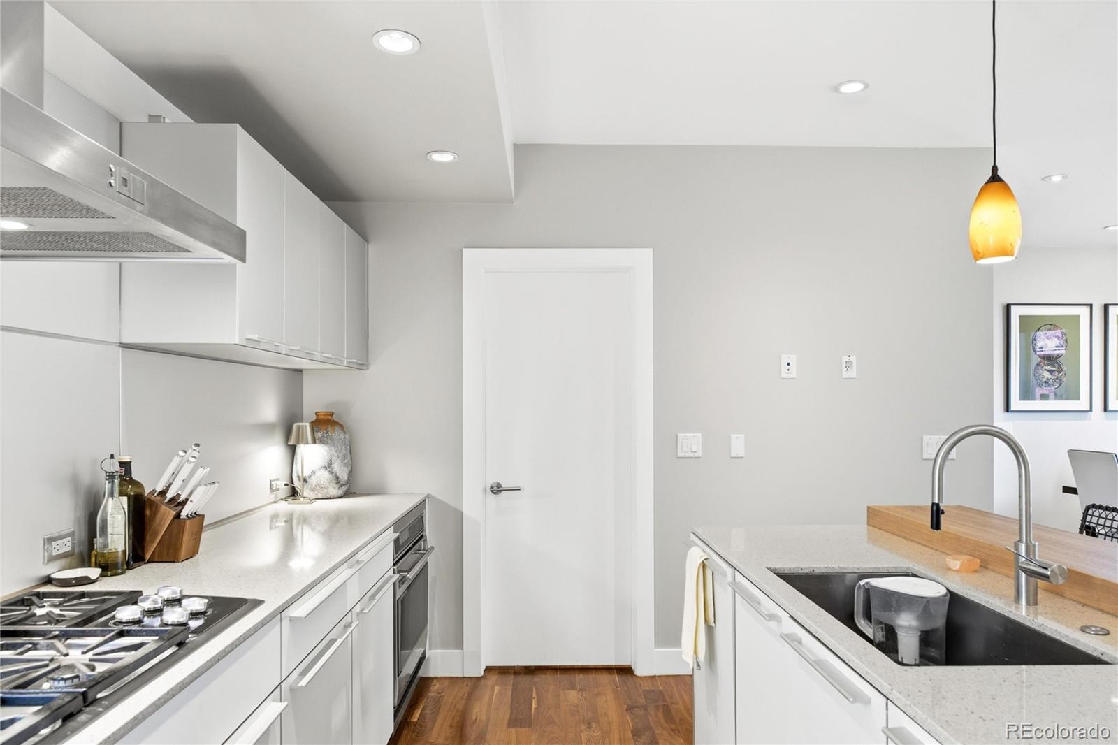 MLS Image #10 for 2308 s university boulevard,denver, Colorado