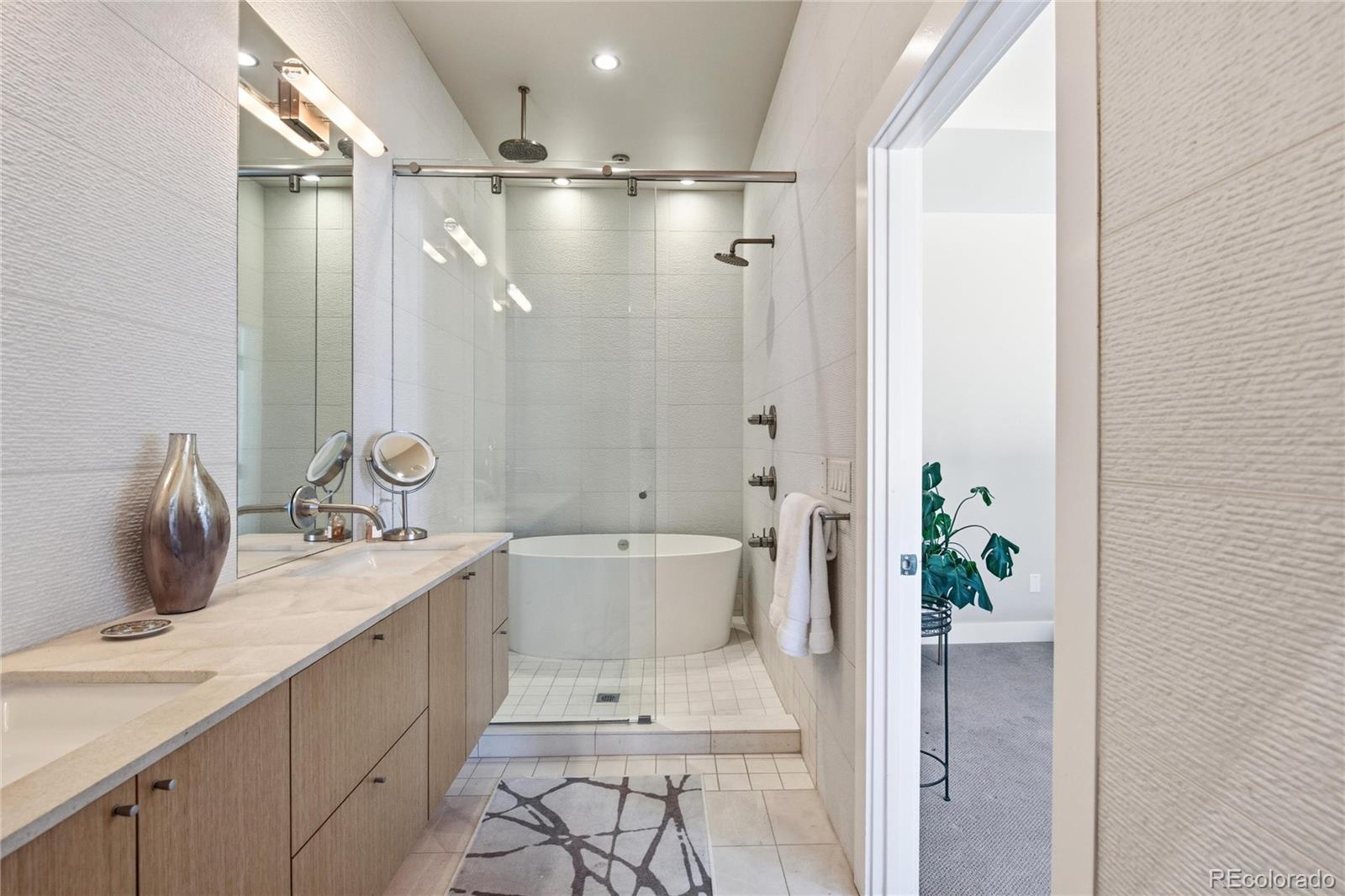 MLS Image #19 for 2308 s university boulevard,denver, Colorado