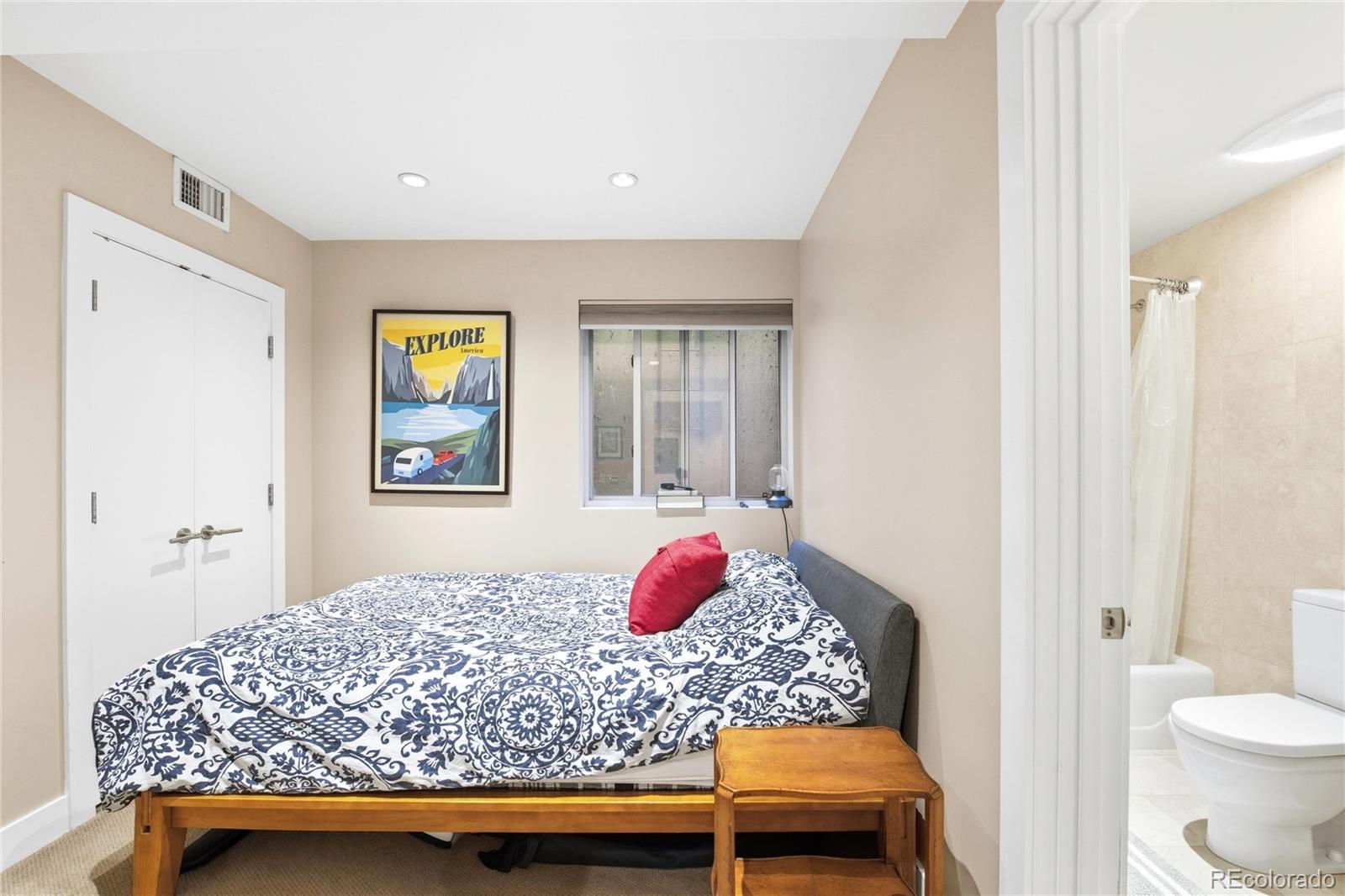MLS Image #29 for 2308 s university boulevard,denver, Colorado