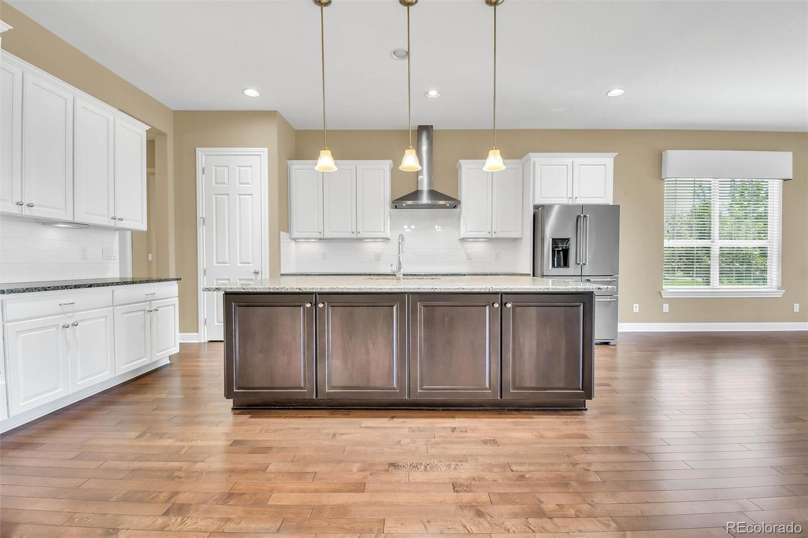 MLS Image #11 for 15817  esprit run,broomfield, Colorado