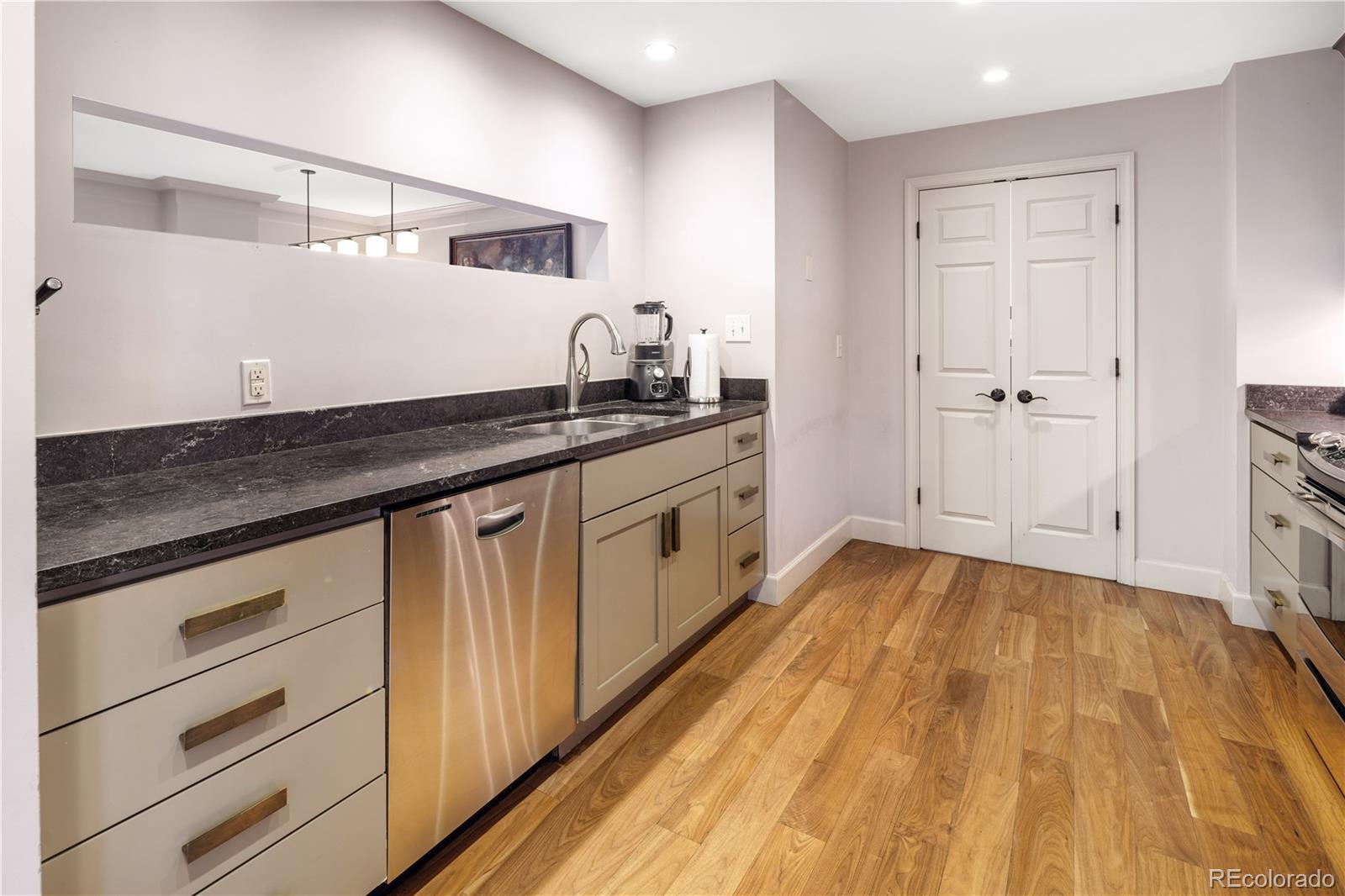 MLS Image #20 for 1133  race street 5a,denver, Colorado