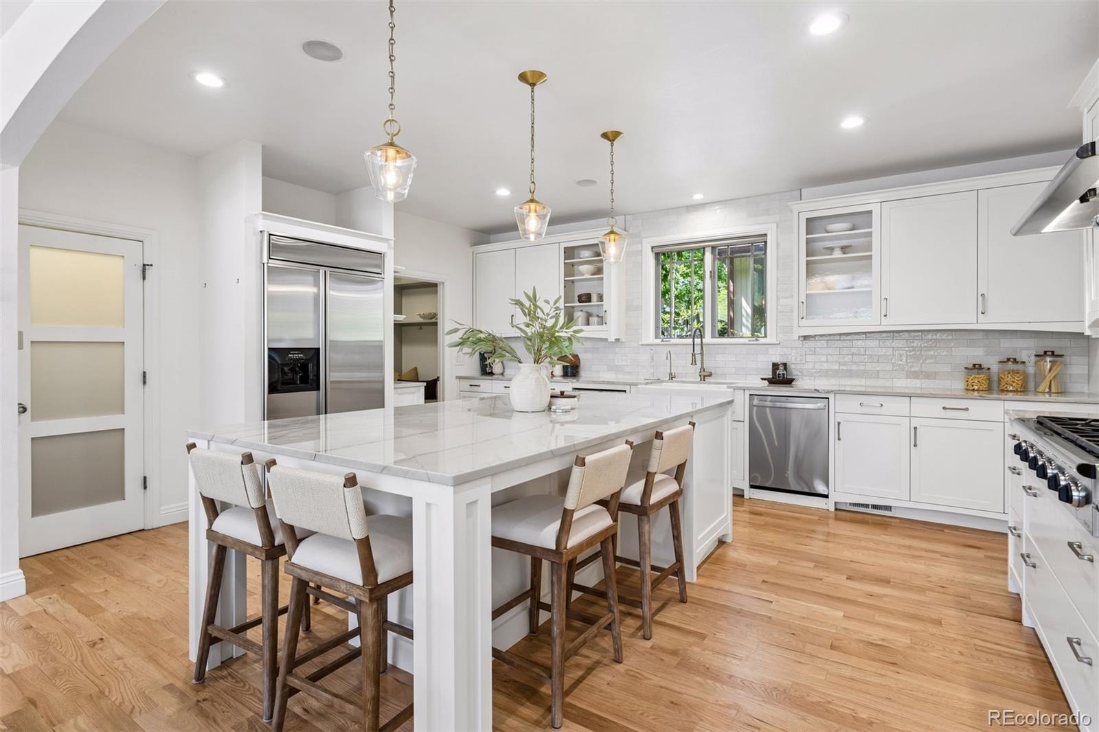 MLS Image #10 for 477 n high street,denver, Colorado
