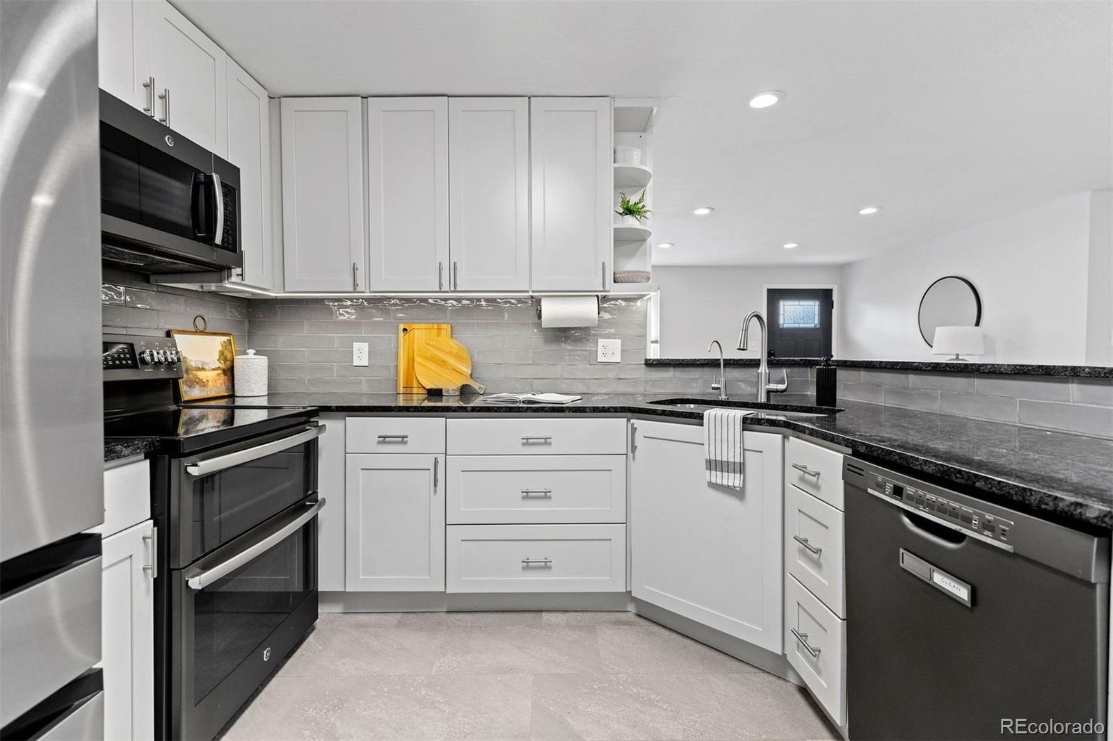 MLS Image #11 for 141 s saulsbury street,lakewood, Colorado