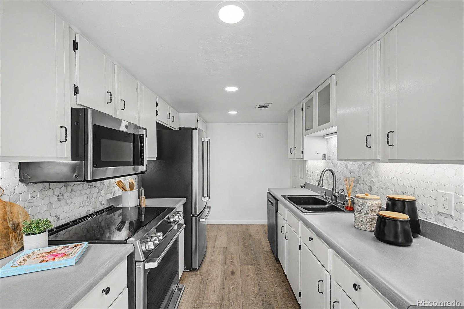 MLS Image #14 for 14513 e 12th avenue ,aurora, Colorado