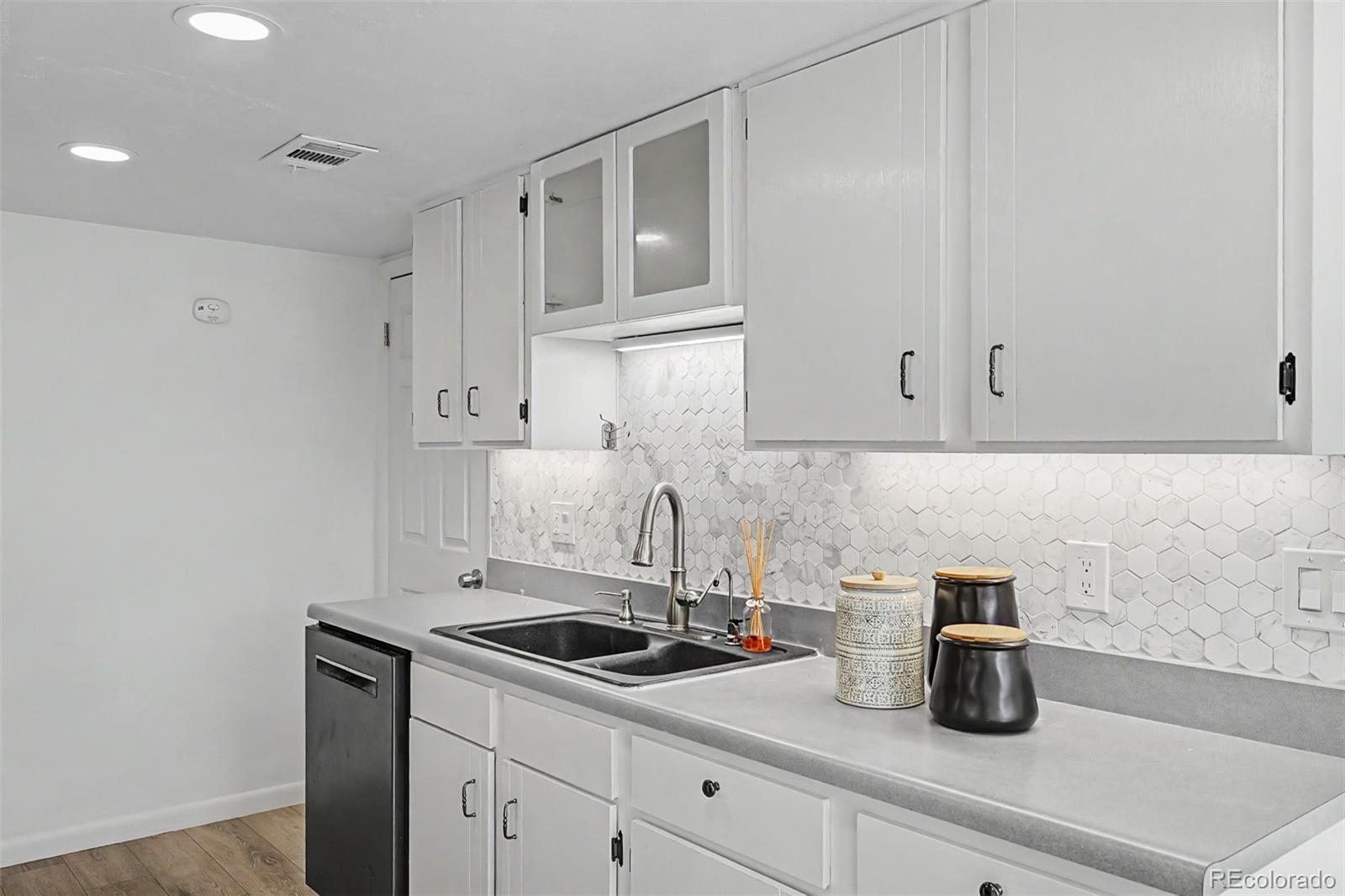MLS Image #15 for 14513 e 12th avenue ,aurora, Colorado