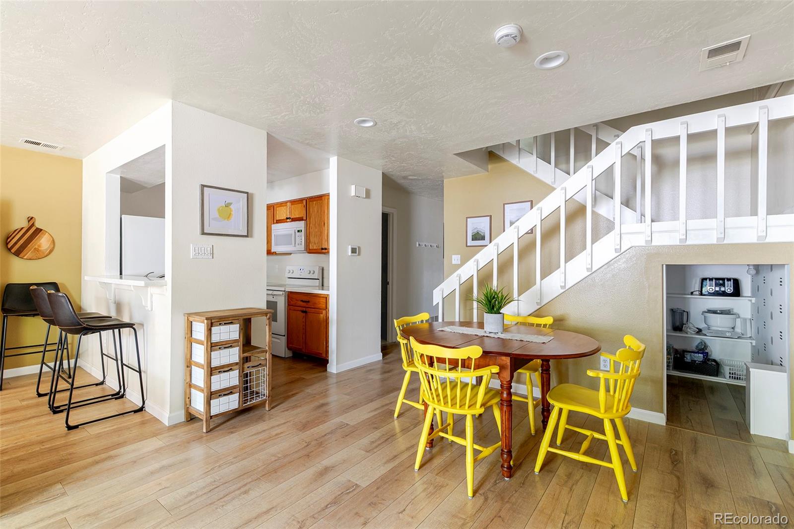 MLS Image #11 for 8472  everett way b,arvada, Colorado