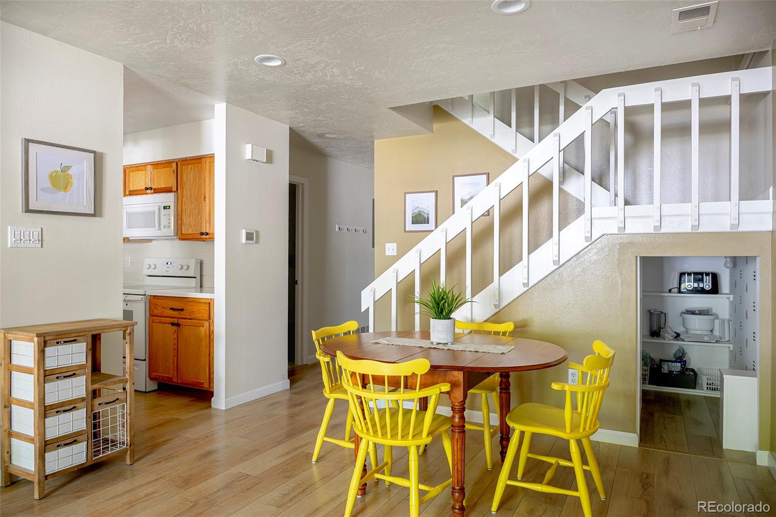 MLS Image #13 for 8472  everett way b,arvada, Colorado