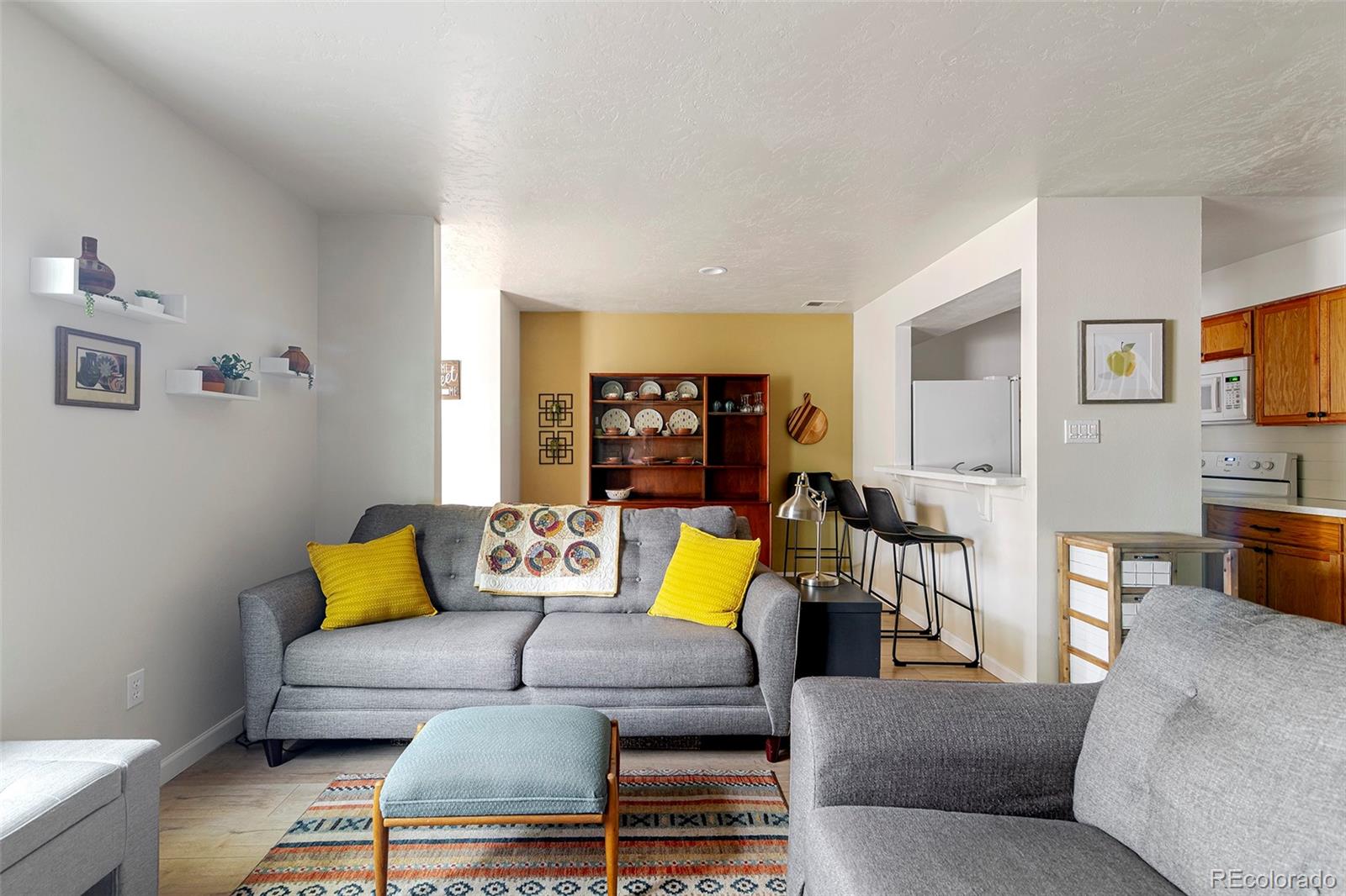 MLS Image #4 for 8472  everett way b,arvada, Colorado