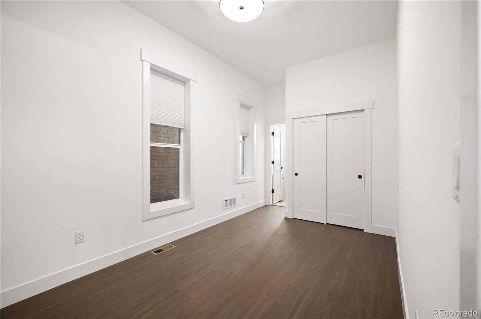 MLS Image #15 for 1555 s grant street,denver, Colorado