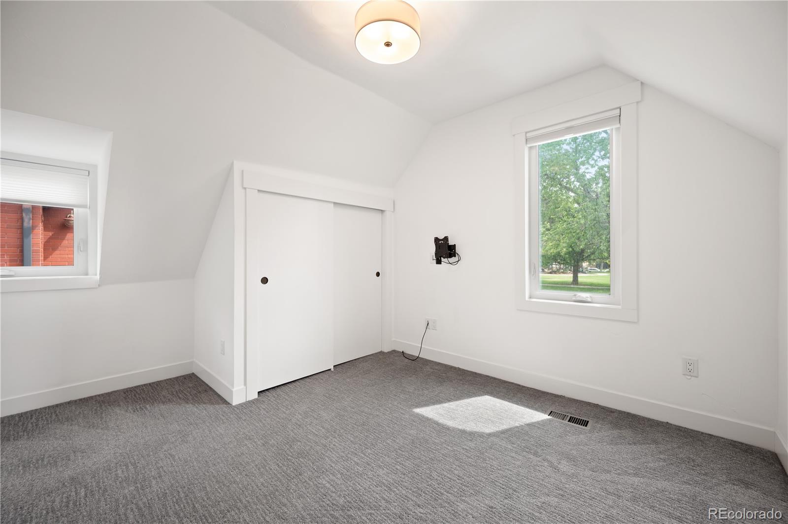 MLS Image #18 for 1555 s grant street,denver, Colorado