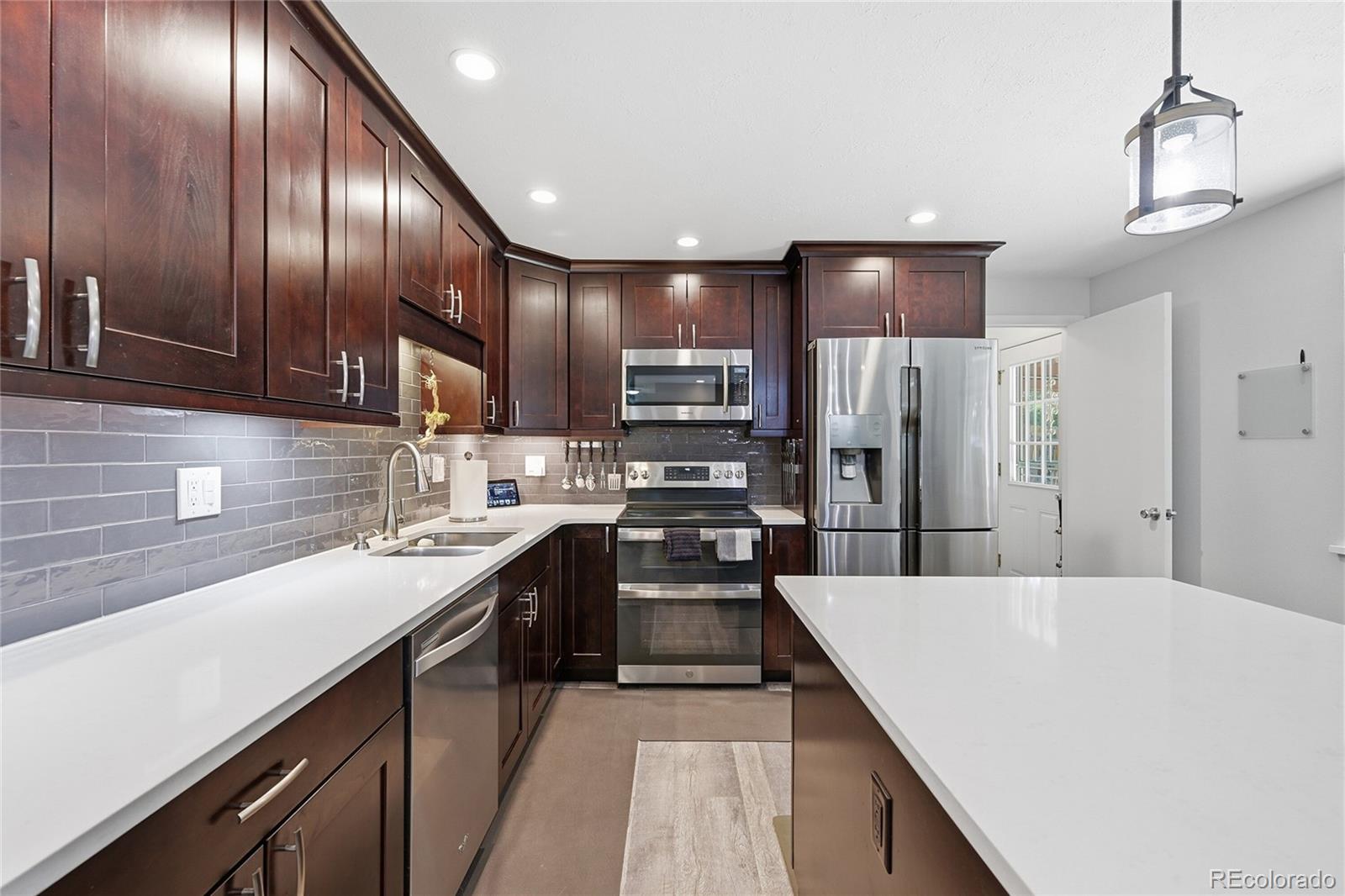 MLS Image #6 for 1637 s balsam court,lakewood, Colorado