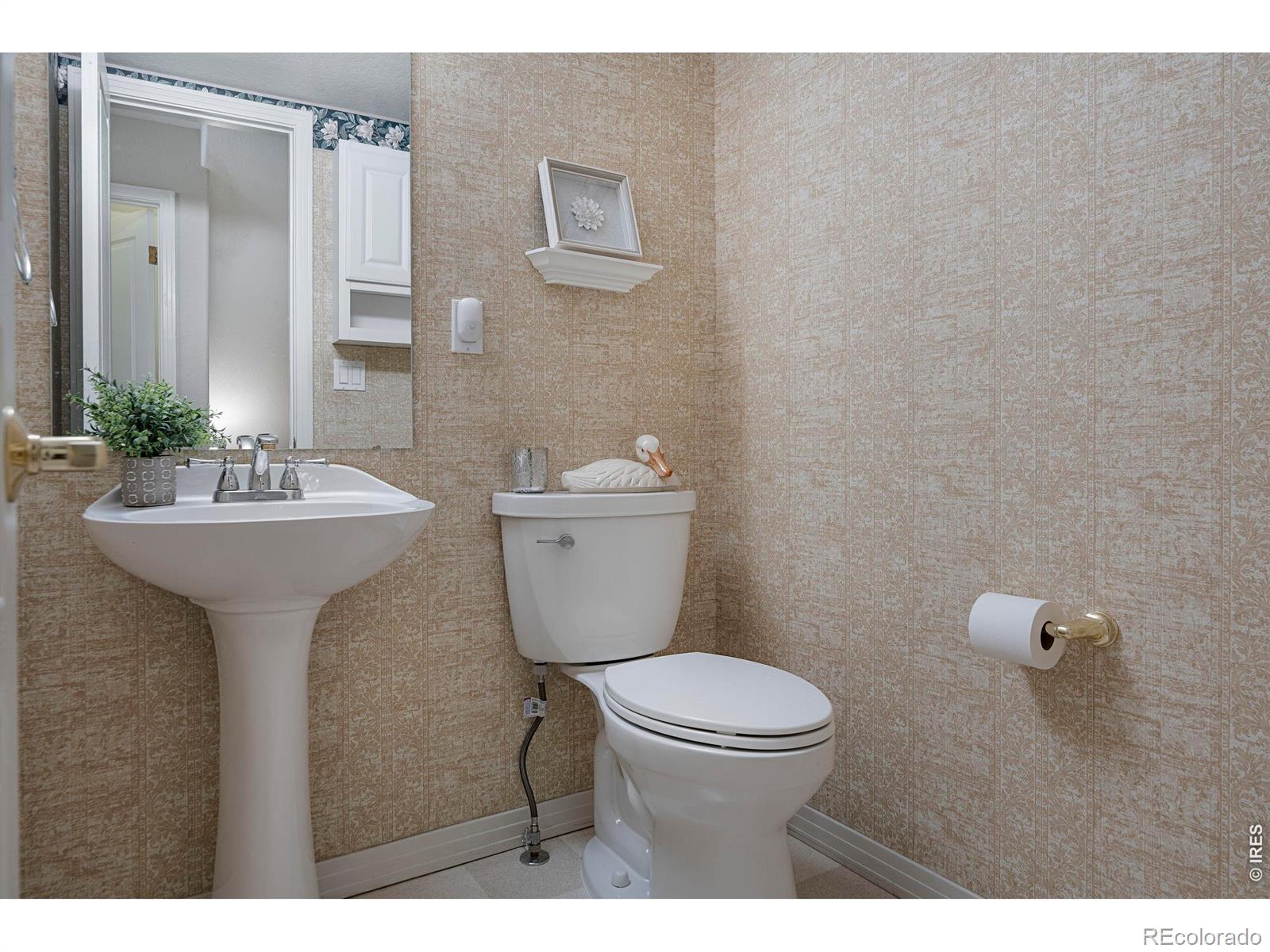 MLS Image #18 for 907  hover ridge circle,longmont, Colorado