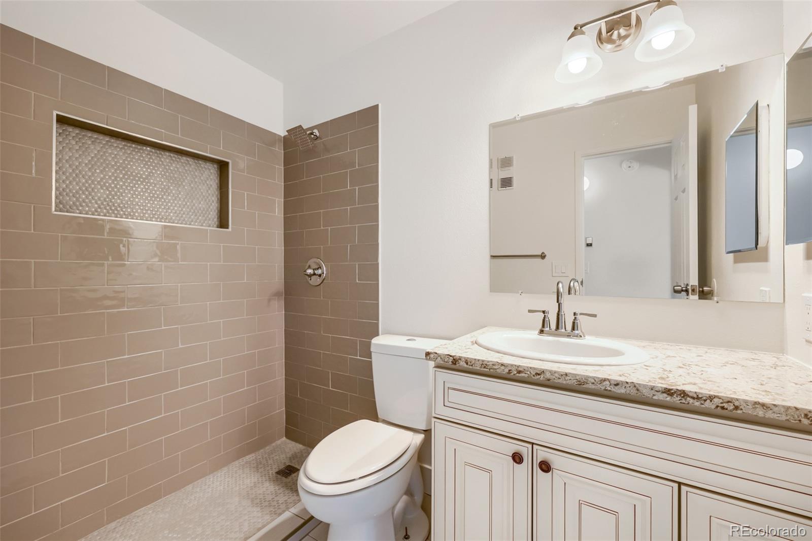 MLS Image #19 for 10150 e virginia avenue 204,denver, Colorado