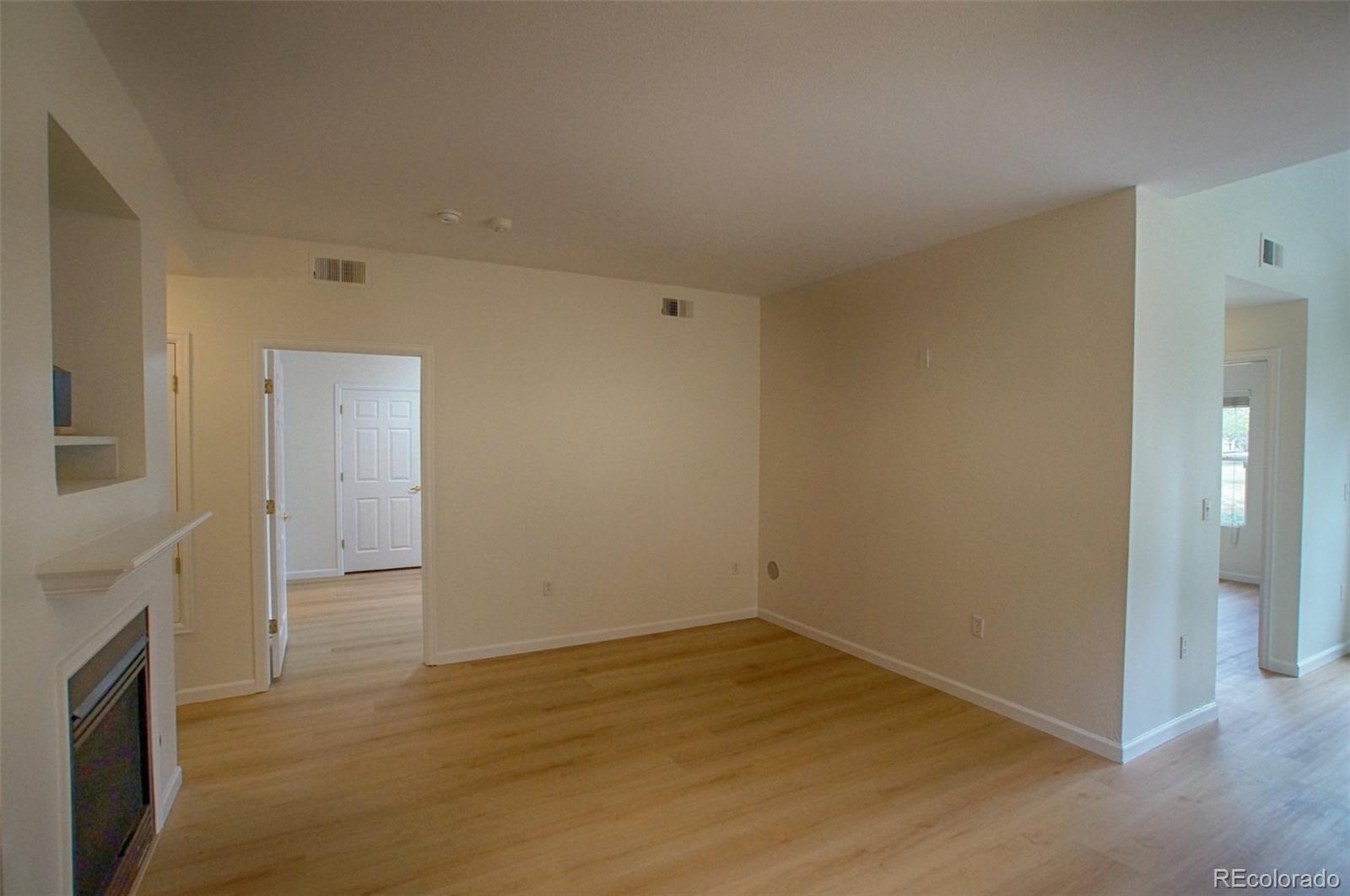 MLS Image #3 for 18201 e greenwood drive a,aurora, Colorado