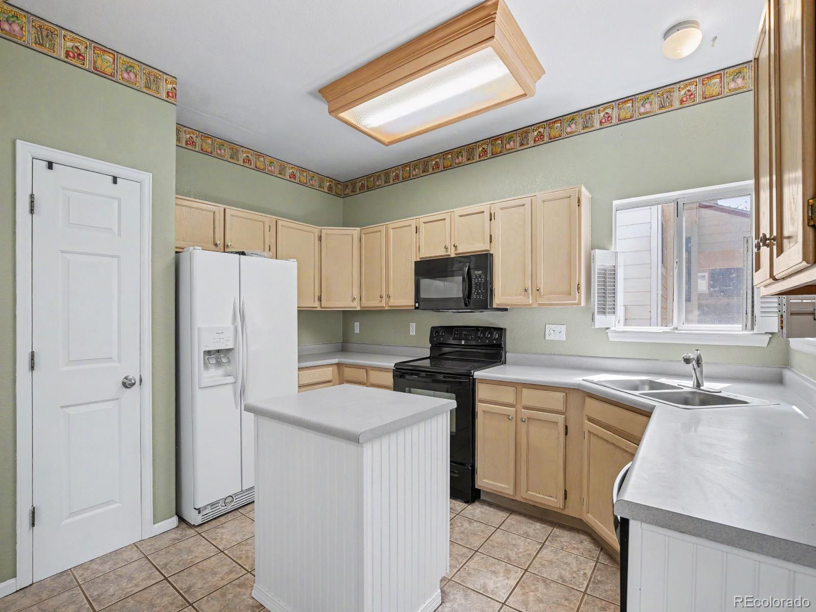 MLS Image #14 for 20636 e oxford place,aurora, Colorado
