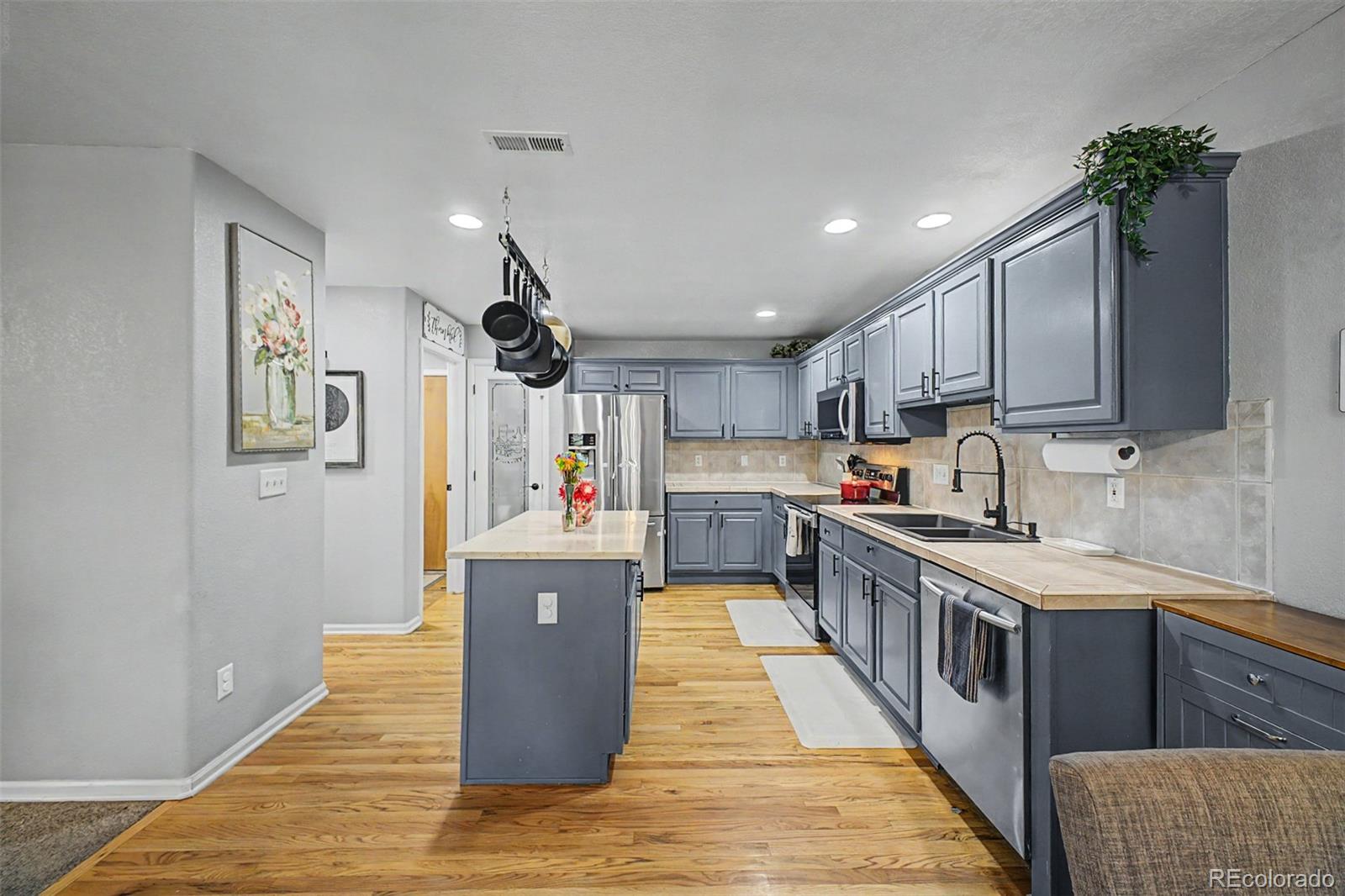 MLS Image #10 for 9622  elk mountain circle,littleton, Colorado