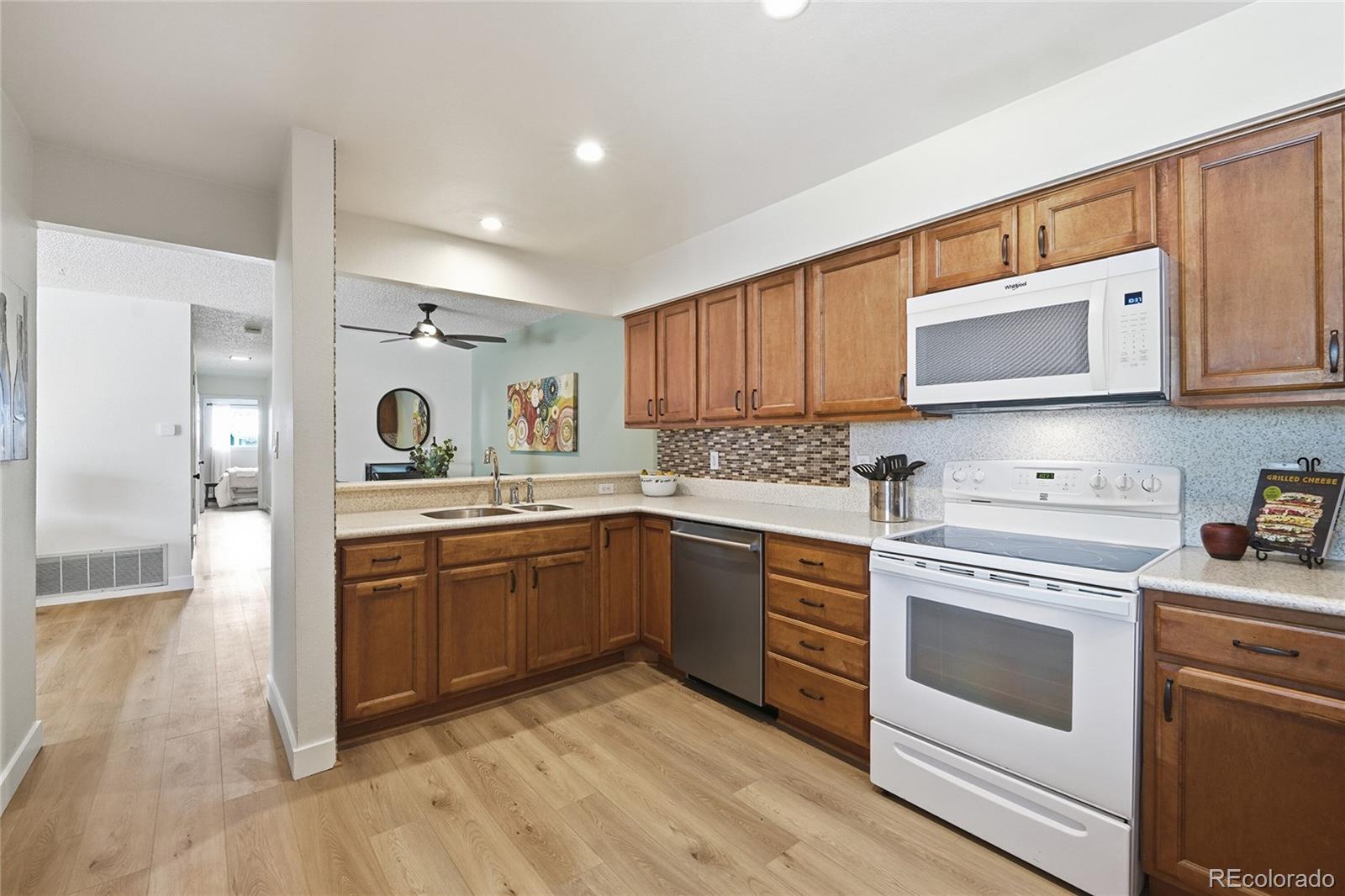 MLS Image #7 for 2260 e geddes avenue,centennial, Colorado