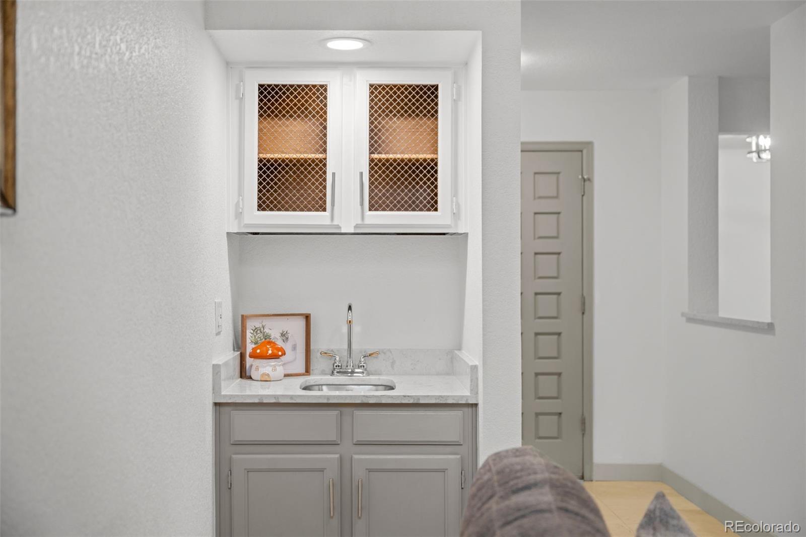 MLS Image #10 for 1408 e nichols circle ,centennial, Colorado
