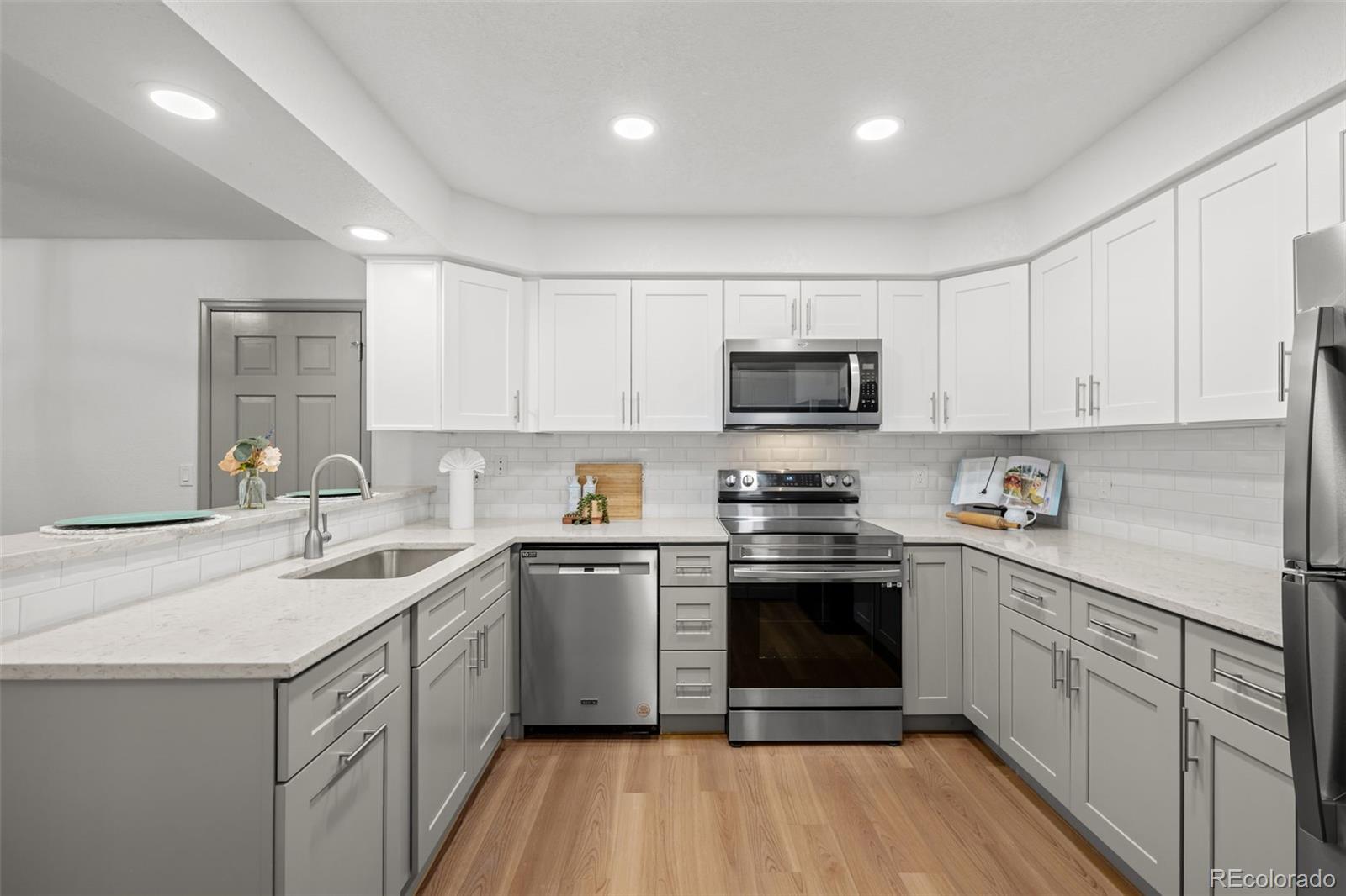 MLS Image #18 for 1408 e nichols circle ,centennial, Colorado