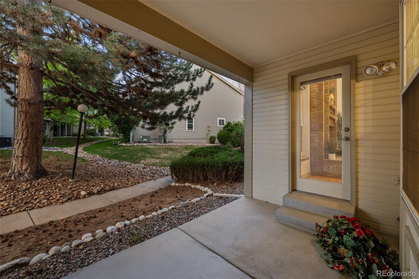 MLS Image #38 for 1408 e nichols circle ,centennial, Colorado