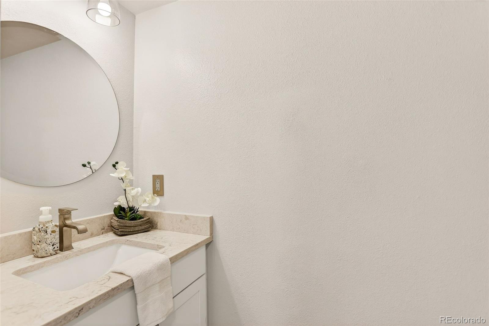 MLS Image #26 for 1228 s flower circle b,lakewood, Colorado