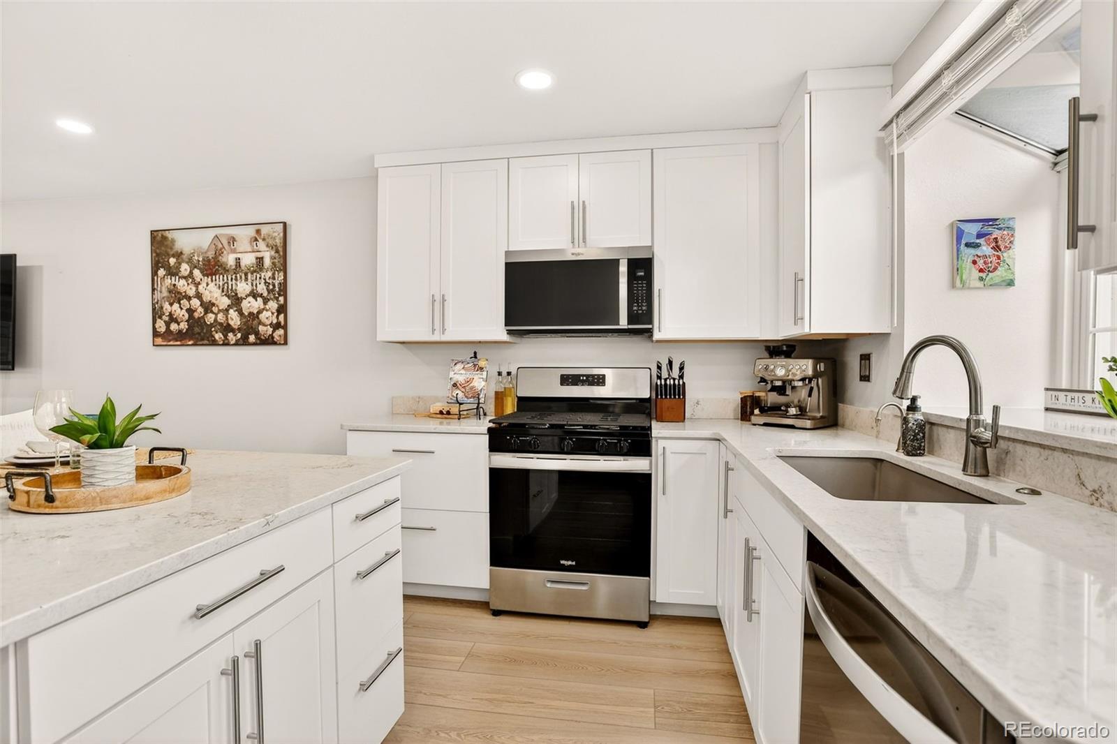 MLS Image #3 for 1228 s flower circle b,lakewood, Colorado