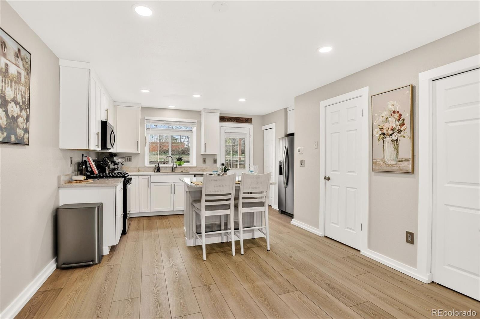 MLS Image #4 for 1228 s flower circle b,lakewood, Colorado
