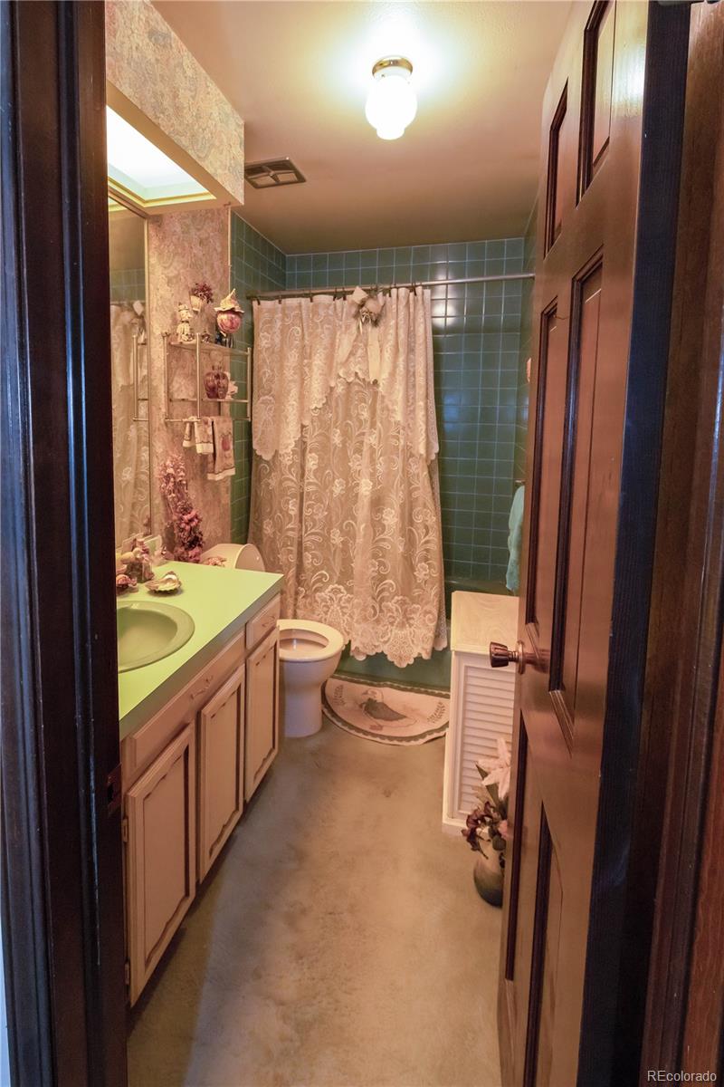 MLS Image #17 for 2933 s macon street,aurora, Colorado