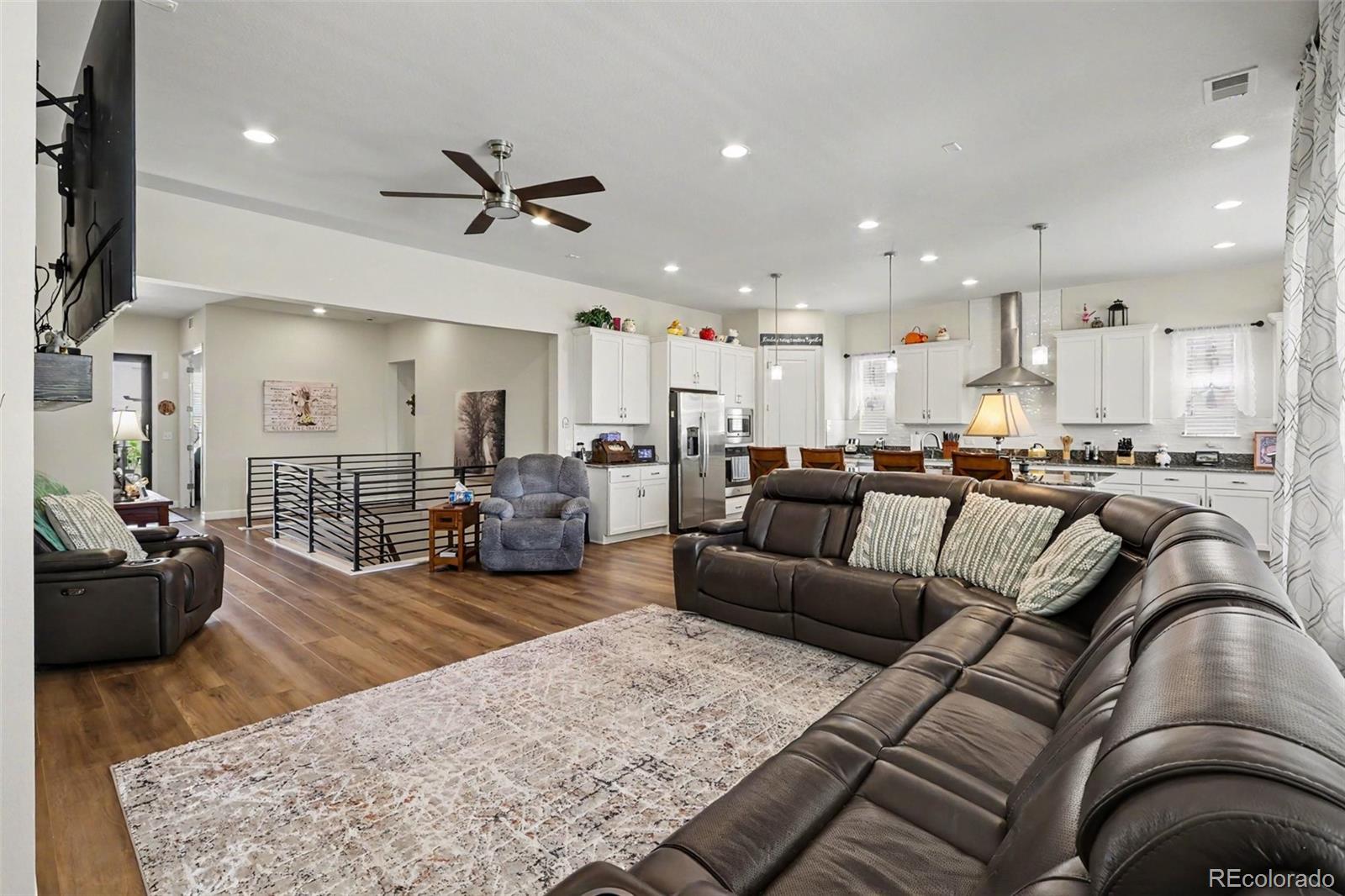 MLS Image #3 for 5451  riverbend avenue,firestone, Colorado