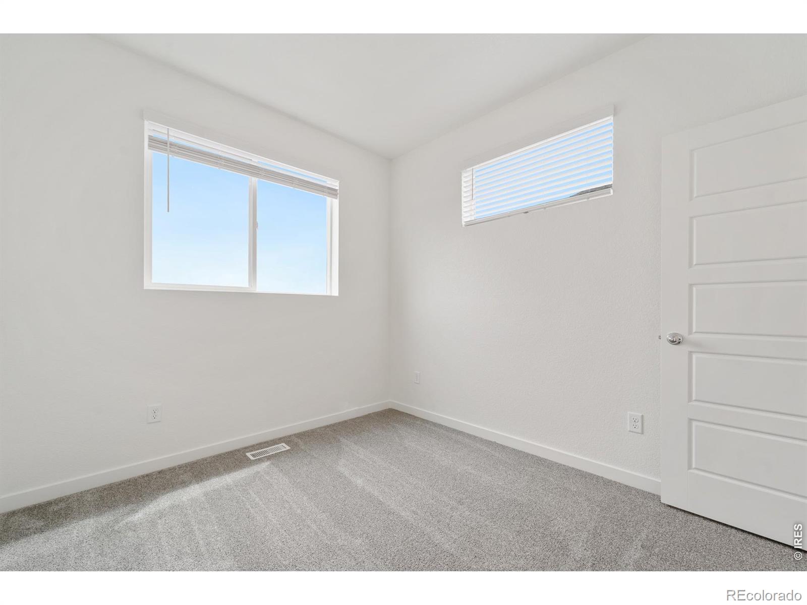 MLS Image #15 for 3908  lake clark street,evans, Colorado