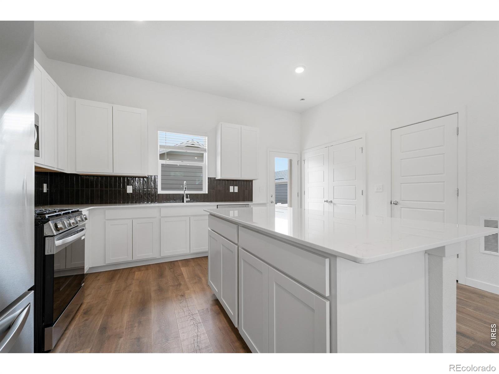 MLS Image #5 for 3908  lake clark street,evans, Colorado