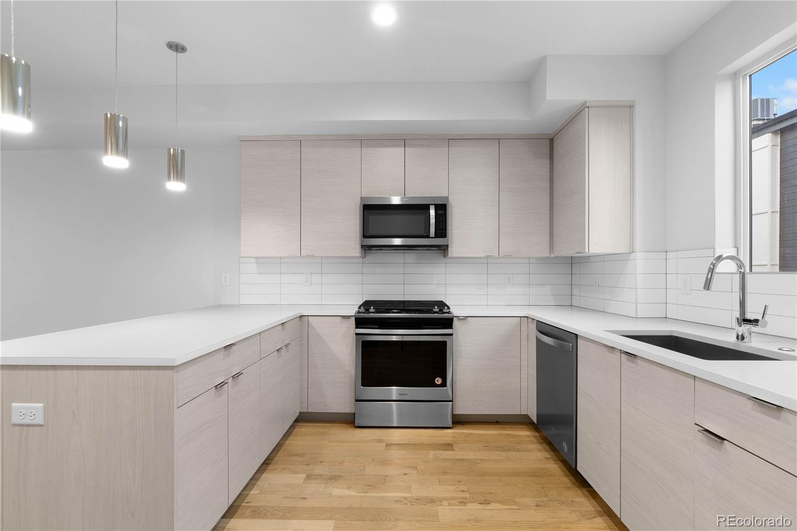 MLS Image #10 for 1826  irving street 2,denver, Colorado