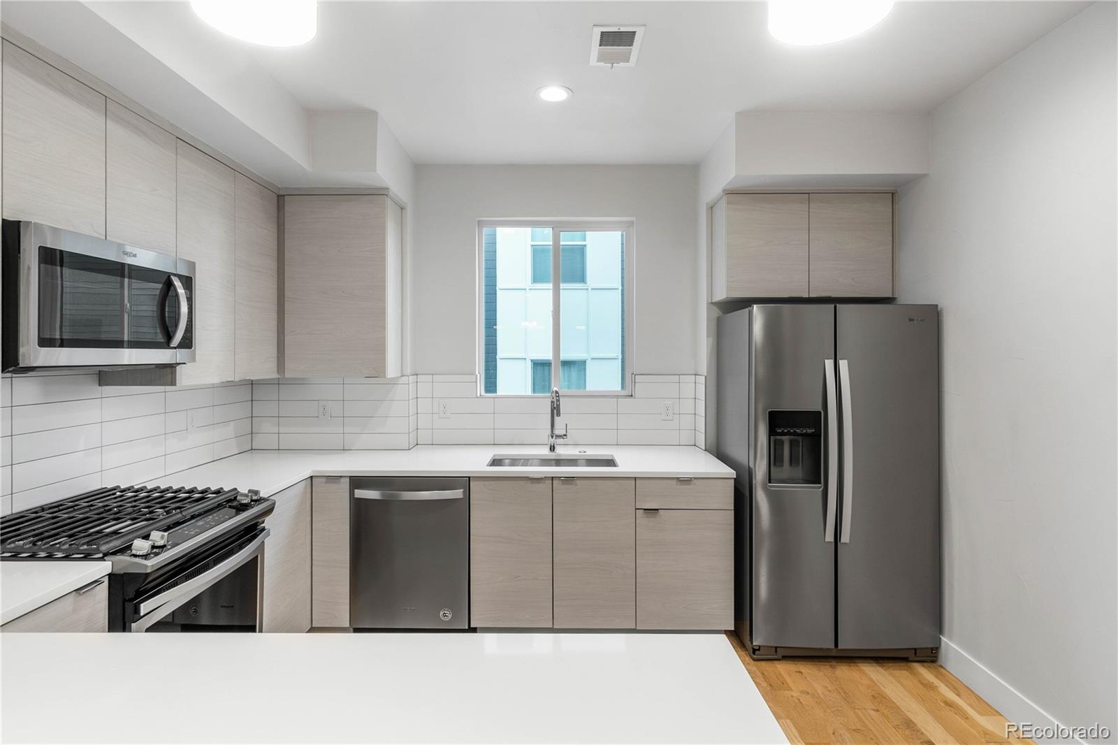 MLS Image #11 for 1826  irving street 2,denver, Colorado