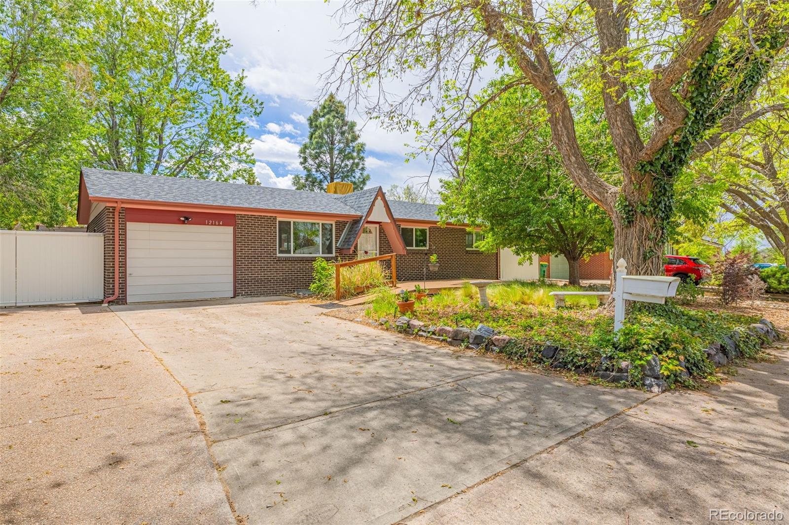 MLS Image #1 for 12164 e ohio avenue,aurora, Colorado