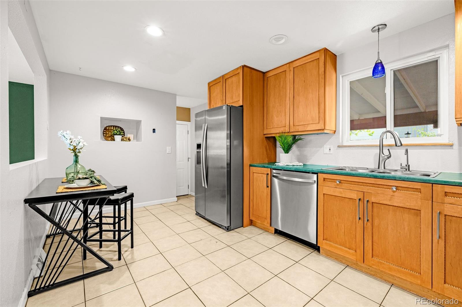 MLS Image #10 for 12164 e ohio avenue,aurora, Colorado