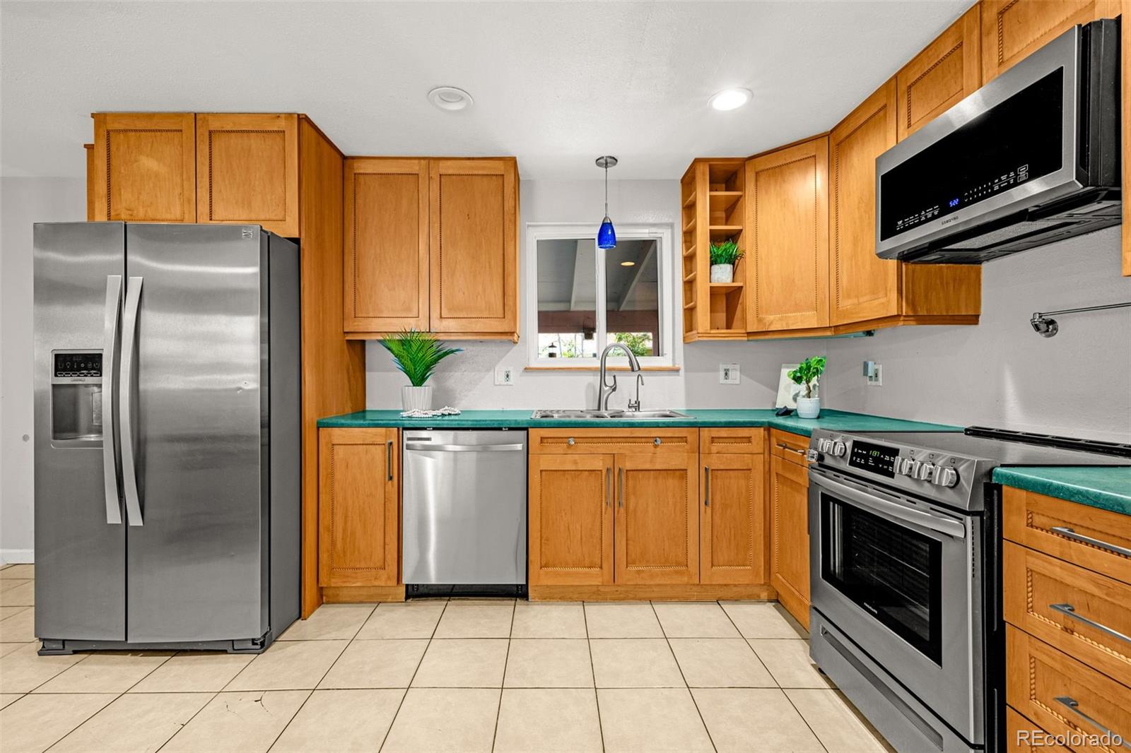 MLS Image #11 for 12164 e ohio avenue,aurora, Colorado