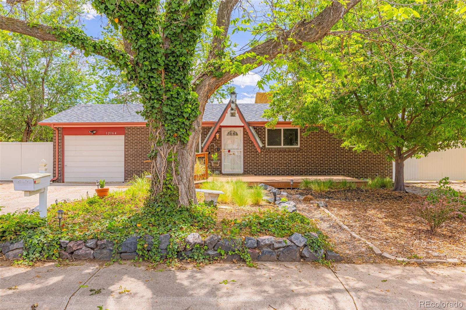 MLS Image #2 for 12164 e ohio avenue,aurora, Colorado