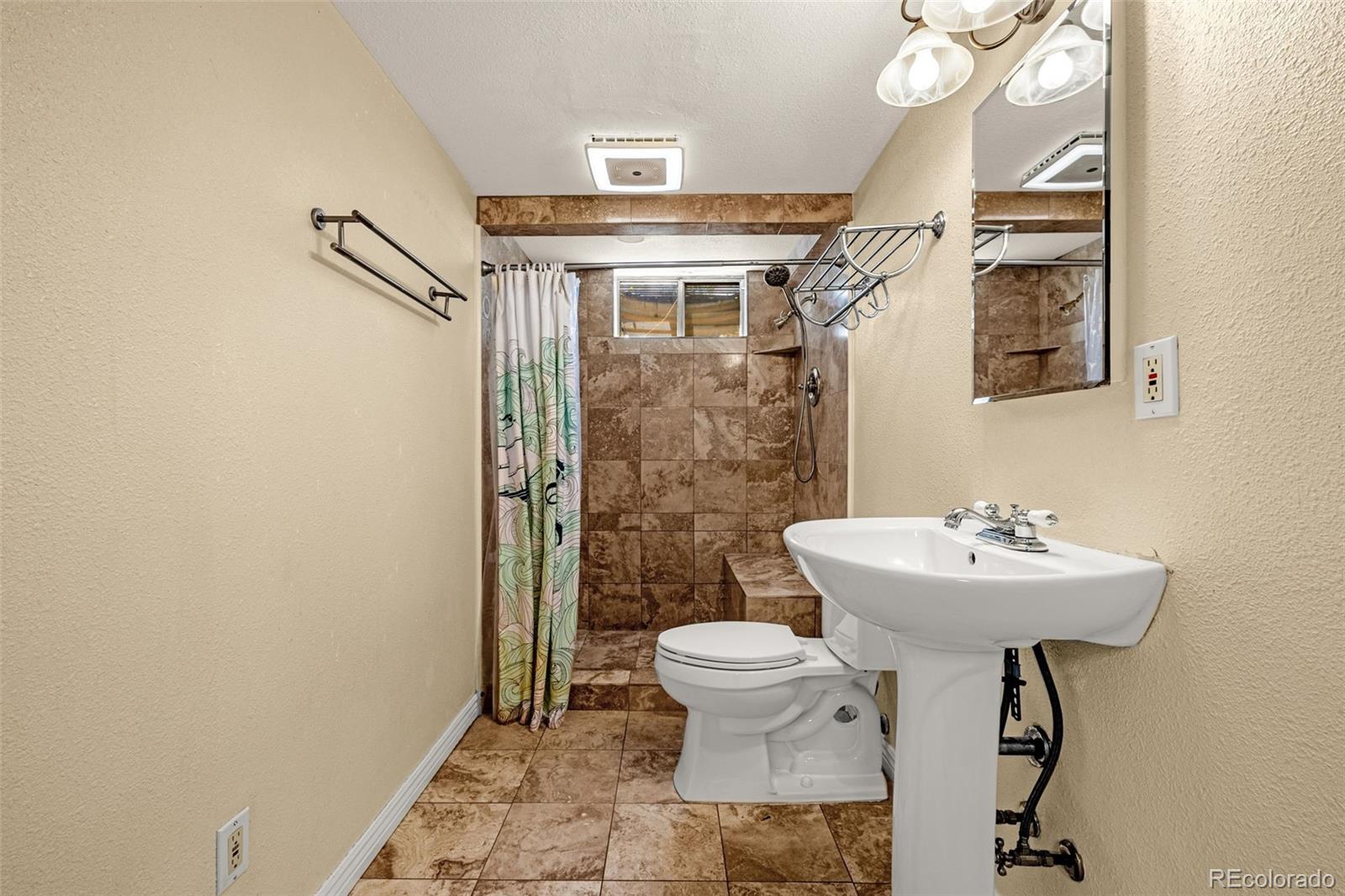 MLS Image #23 for 12164 e ohio avenue,aurora, Colorado