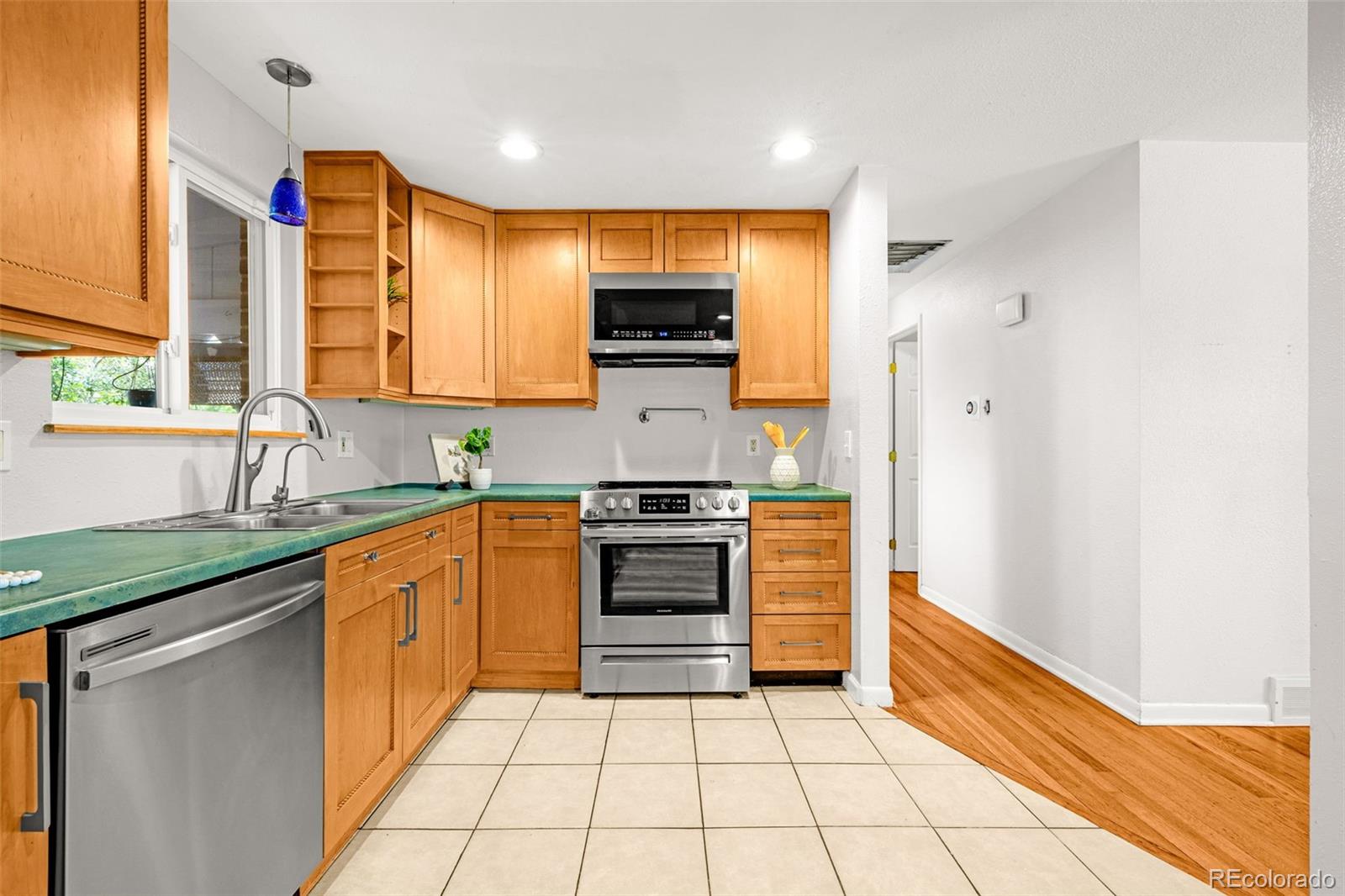 MLS Image #7 for 12164 e ohio avenue,aurora, Colorado