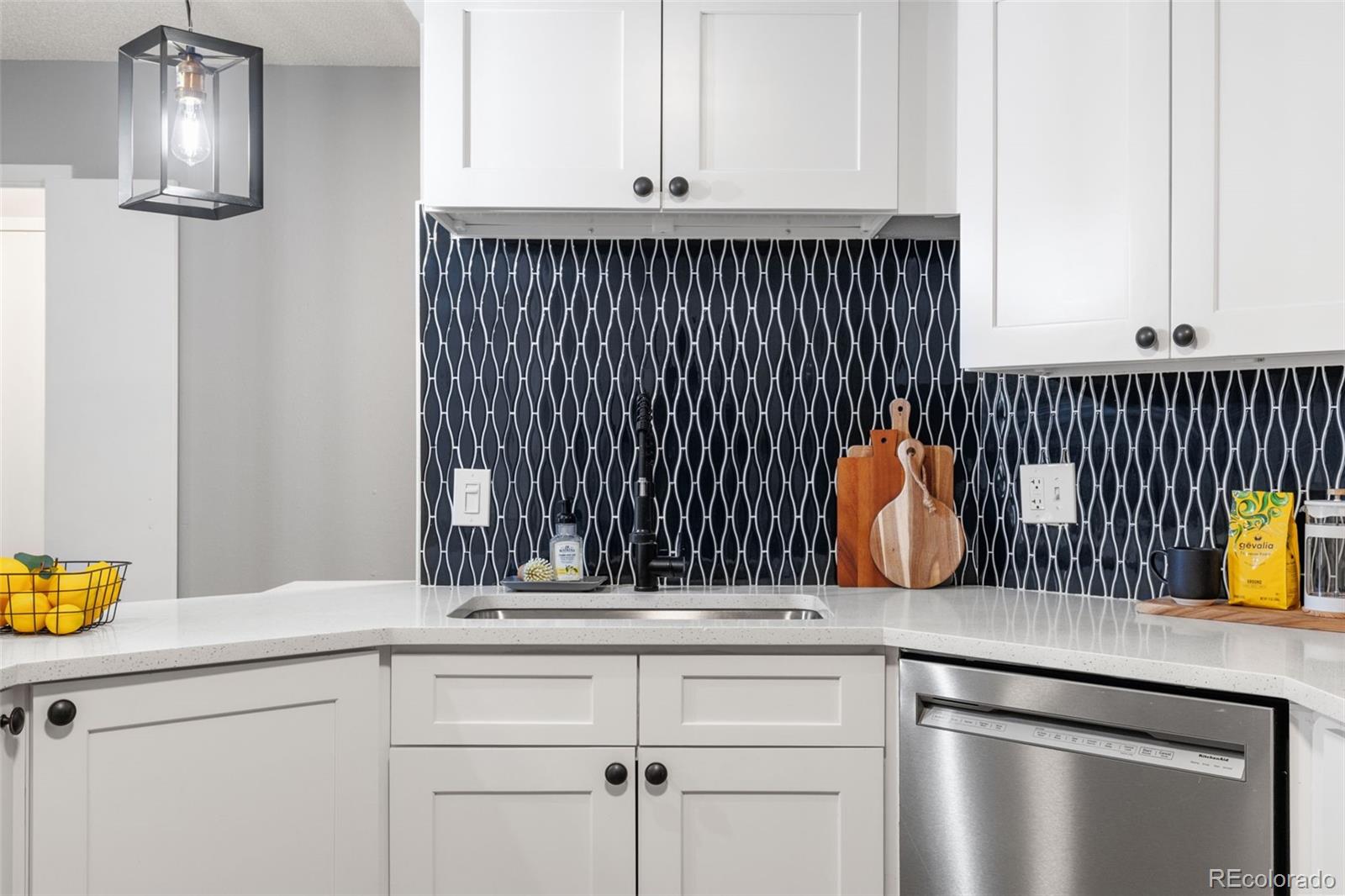 MLS Image #7 for 1625  larimer street,denver, Colorado
