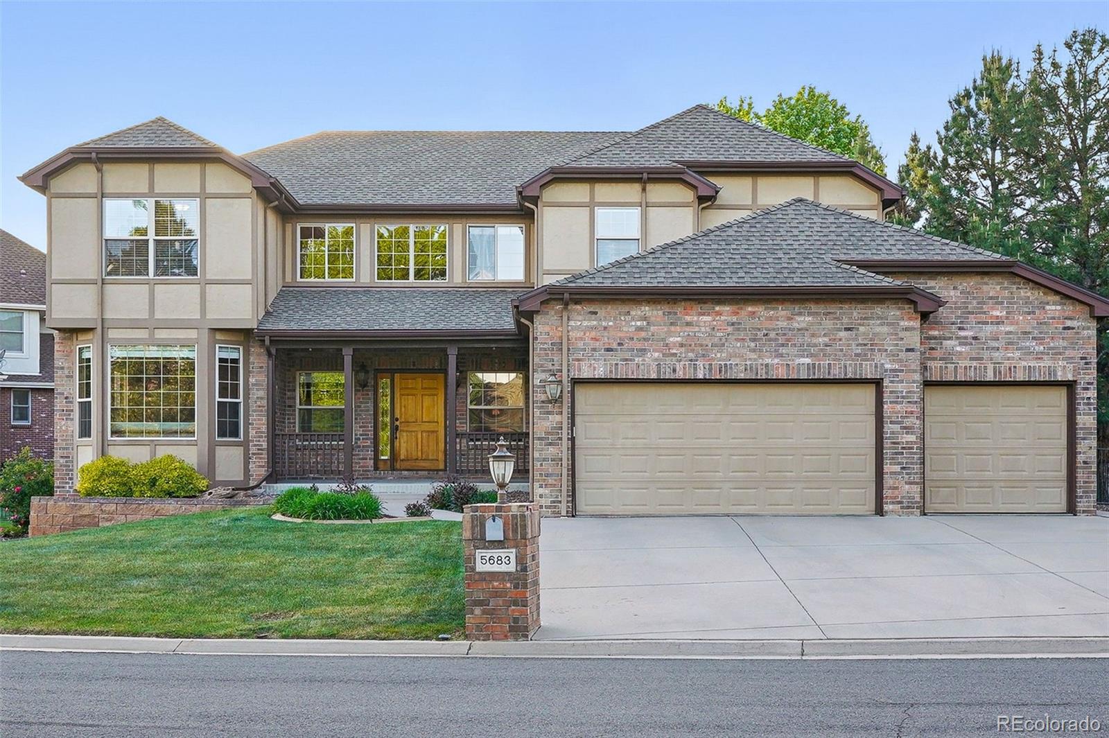 MLS Image #3 for 5683  fig way,arvada, Colorado