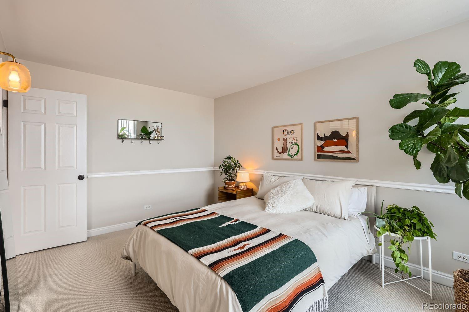 MLS Image #10 for 1390 n emerson street,denver, Colorado