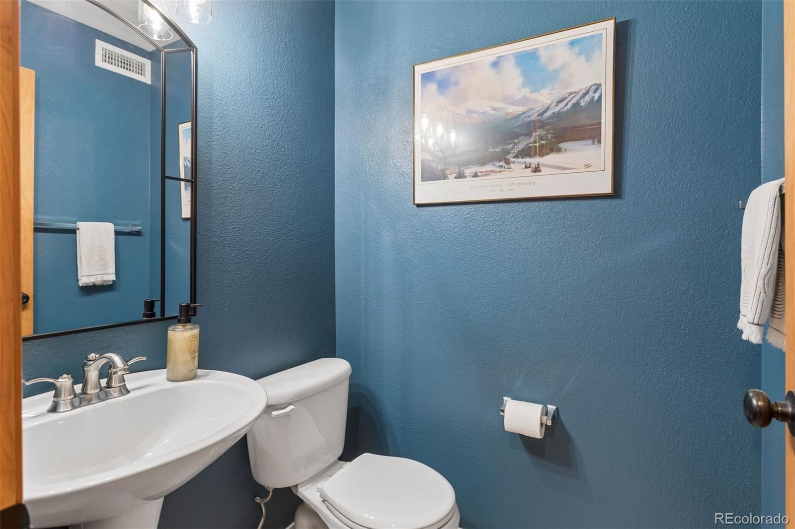 MLS Image #29 for 1355 s alton court,denver, Colorado