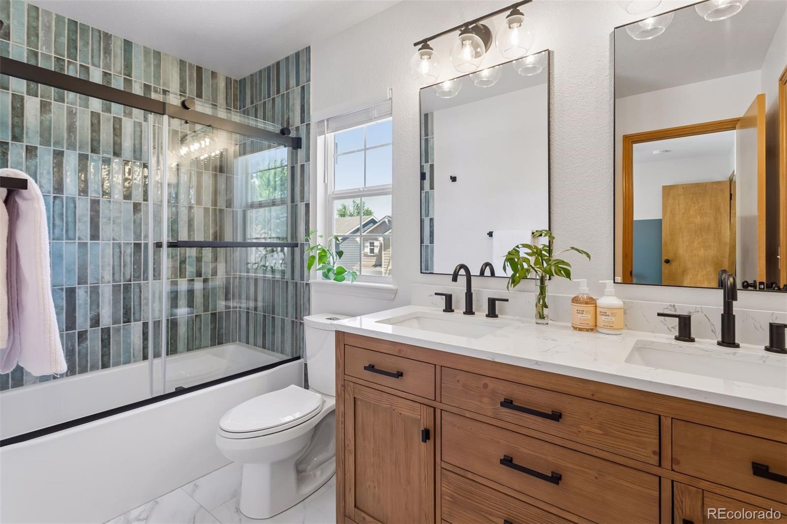 MLS Image #4 for 1355 s alton court,denver, Colorado