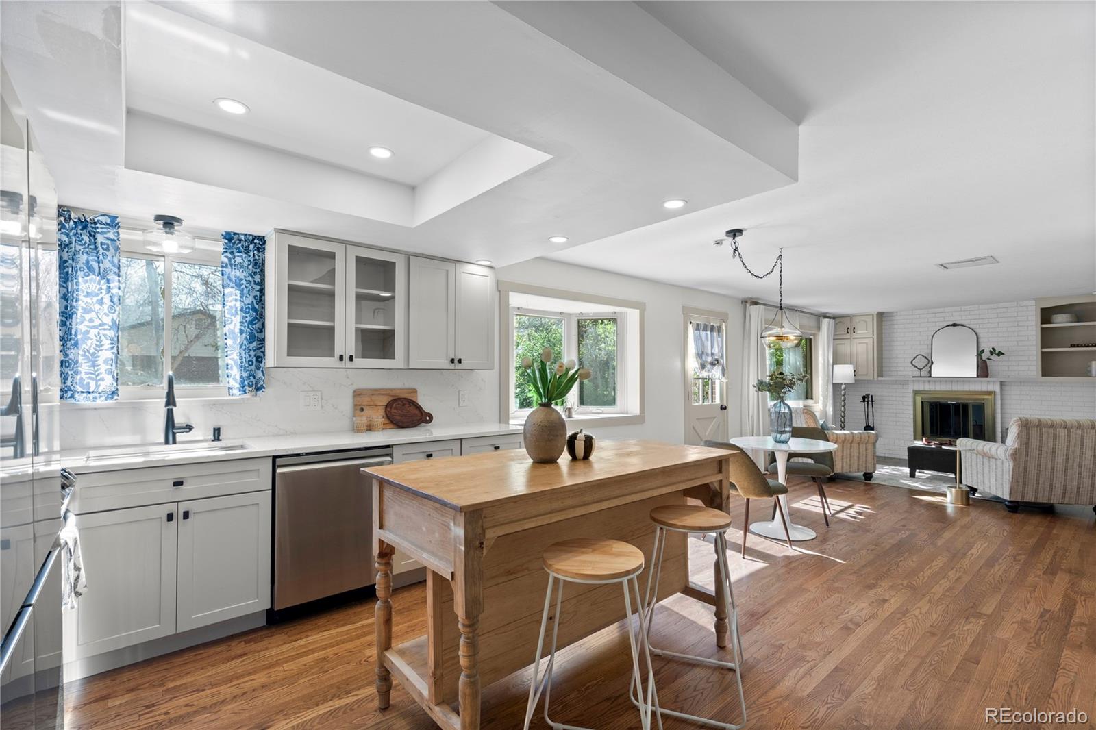 MLS Image #5 for 6852 s spotswood street,littleton, Colorado