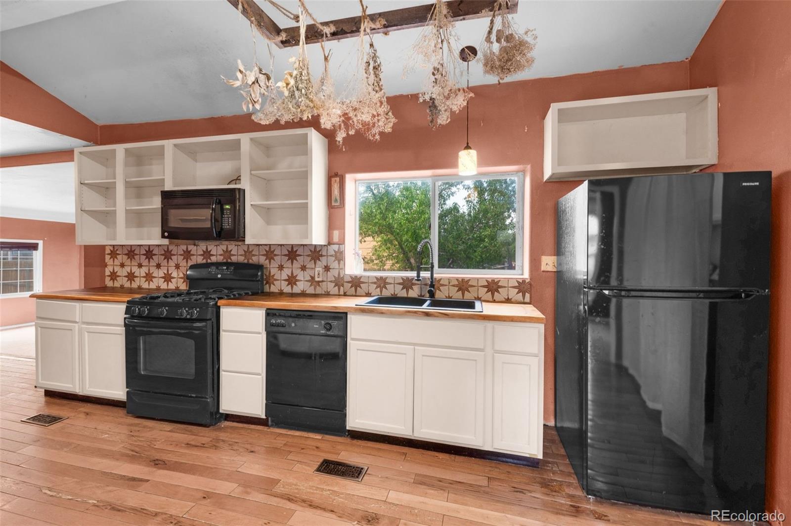 MLS Image #7 for 1027  arch street,colorado springs, Colorado