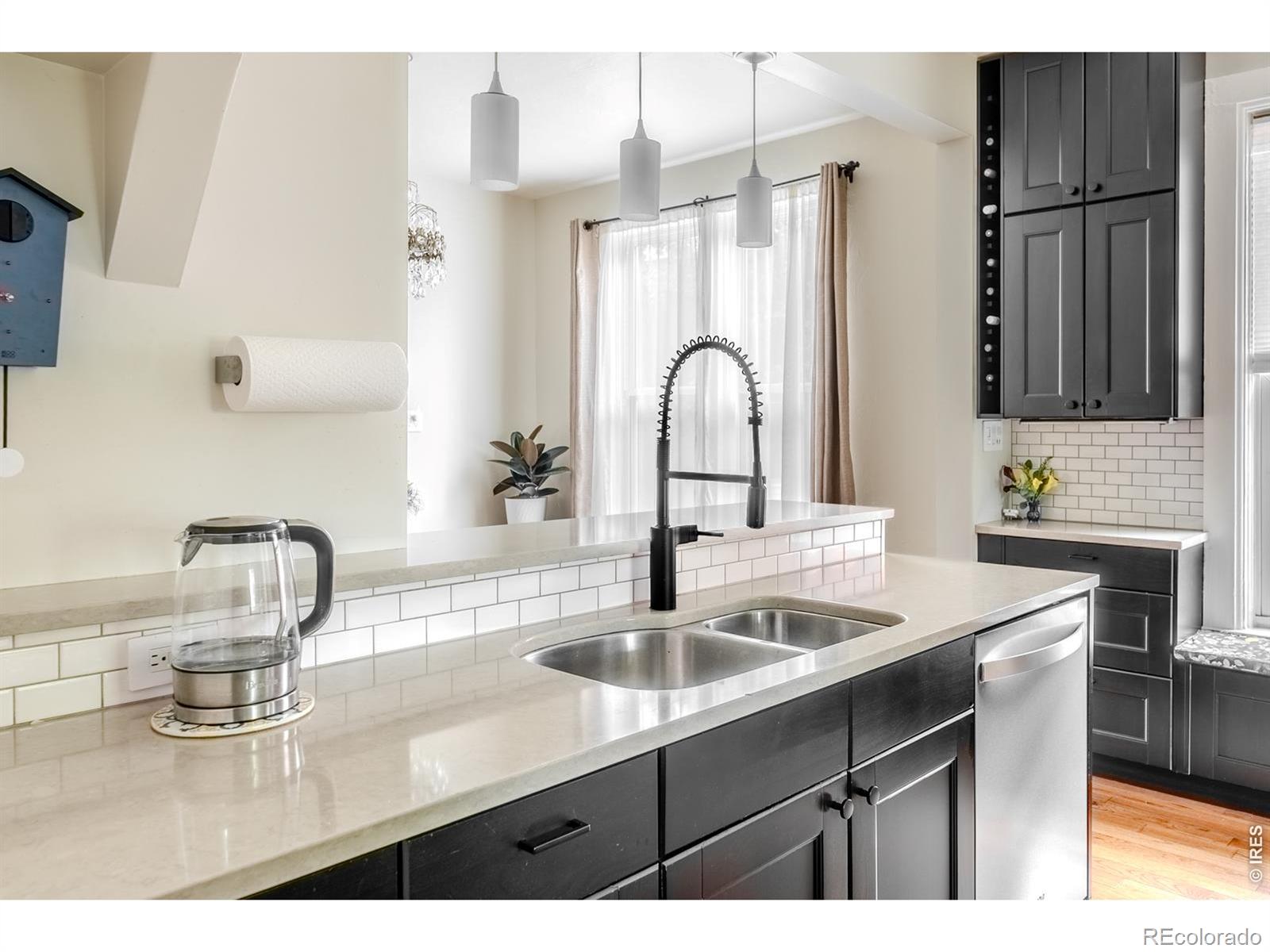 MLS Image #18 for 115 s bannock street,denver, Colorado