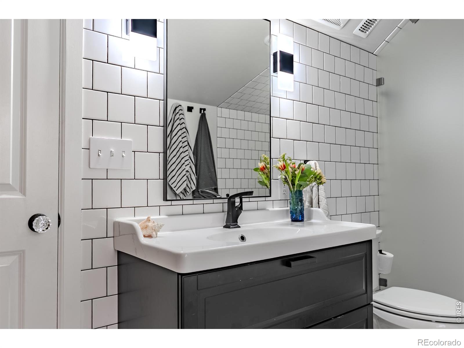 MLS Image #32 for 115 s bannock street,denver, Colorado