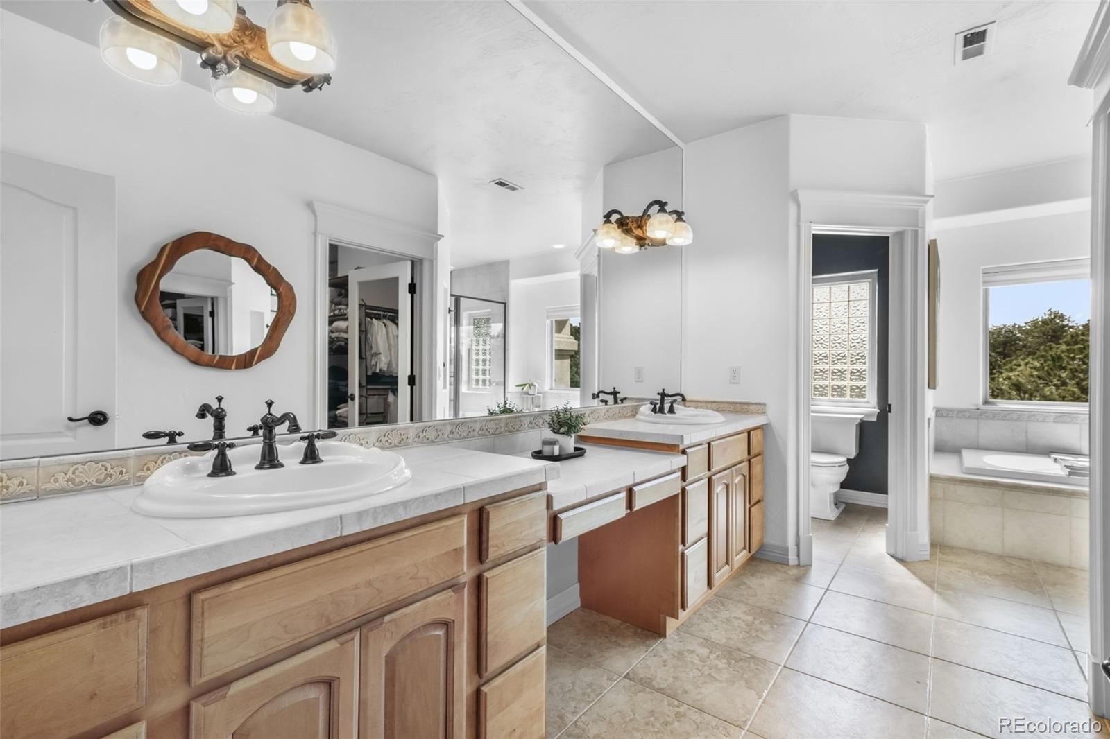 MLS Image #25 for 450 e stirrup trail,monument, Colorado
